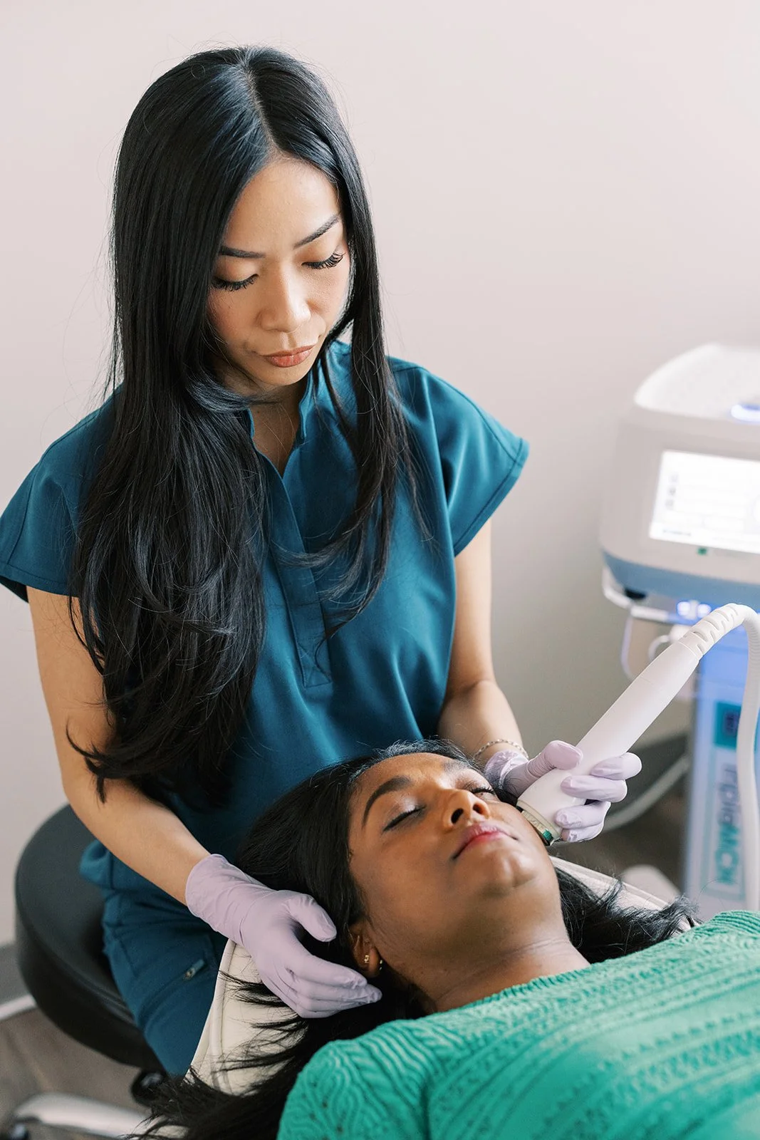 NOON - MCH facial for rosacea -  treatment for dry eye disease and MGD