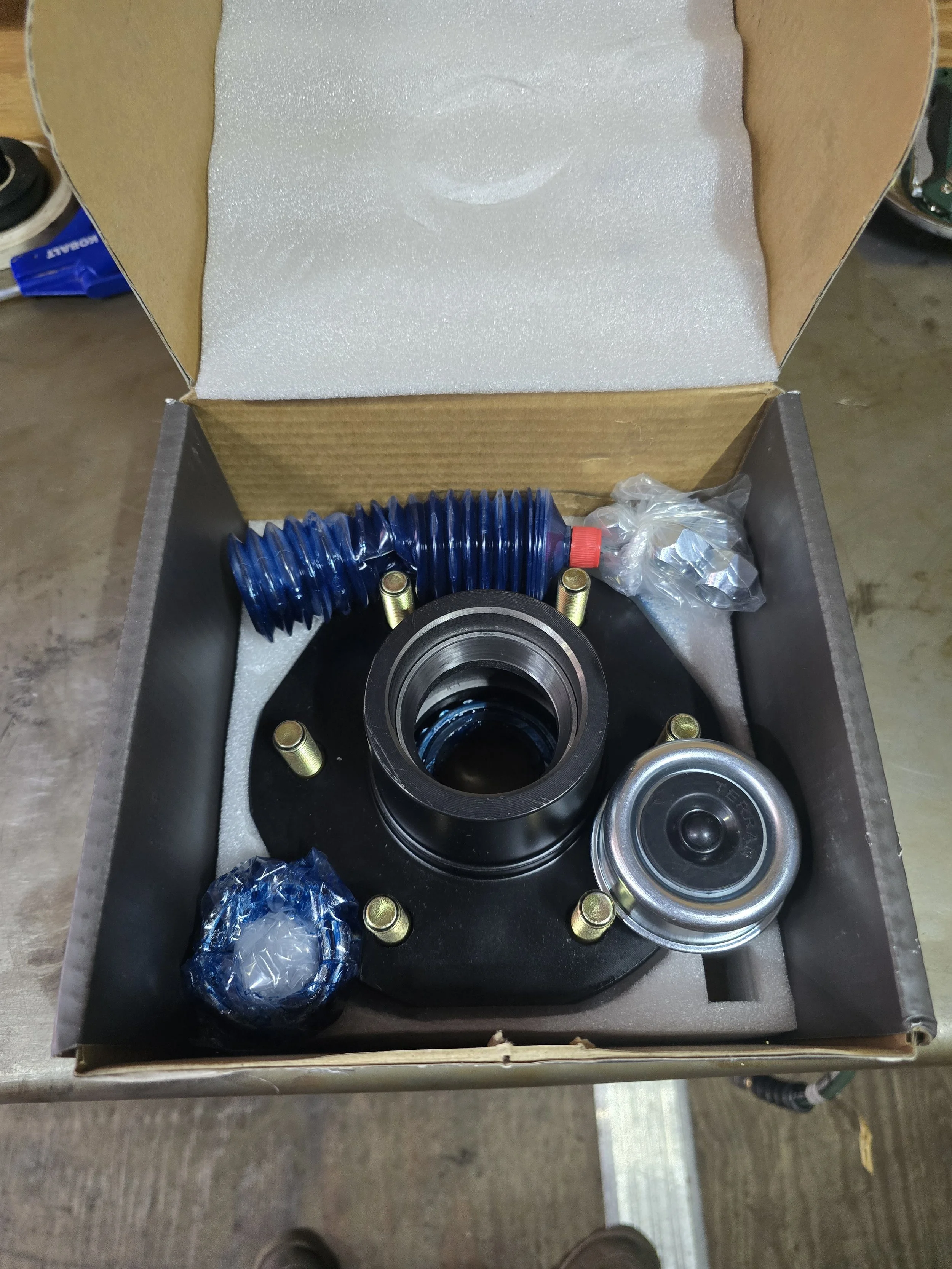Terran industries 5.2-7k idler hub assembly 6 x 5.5