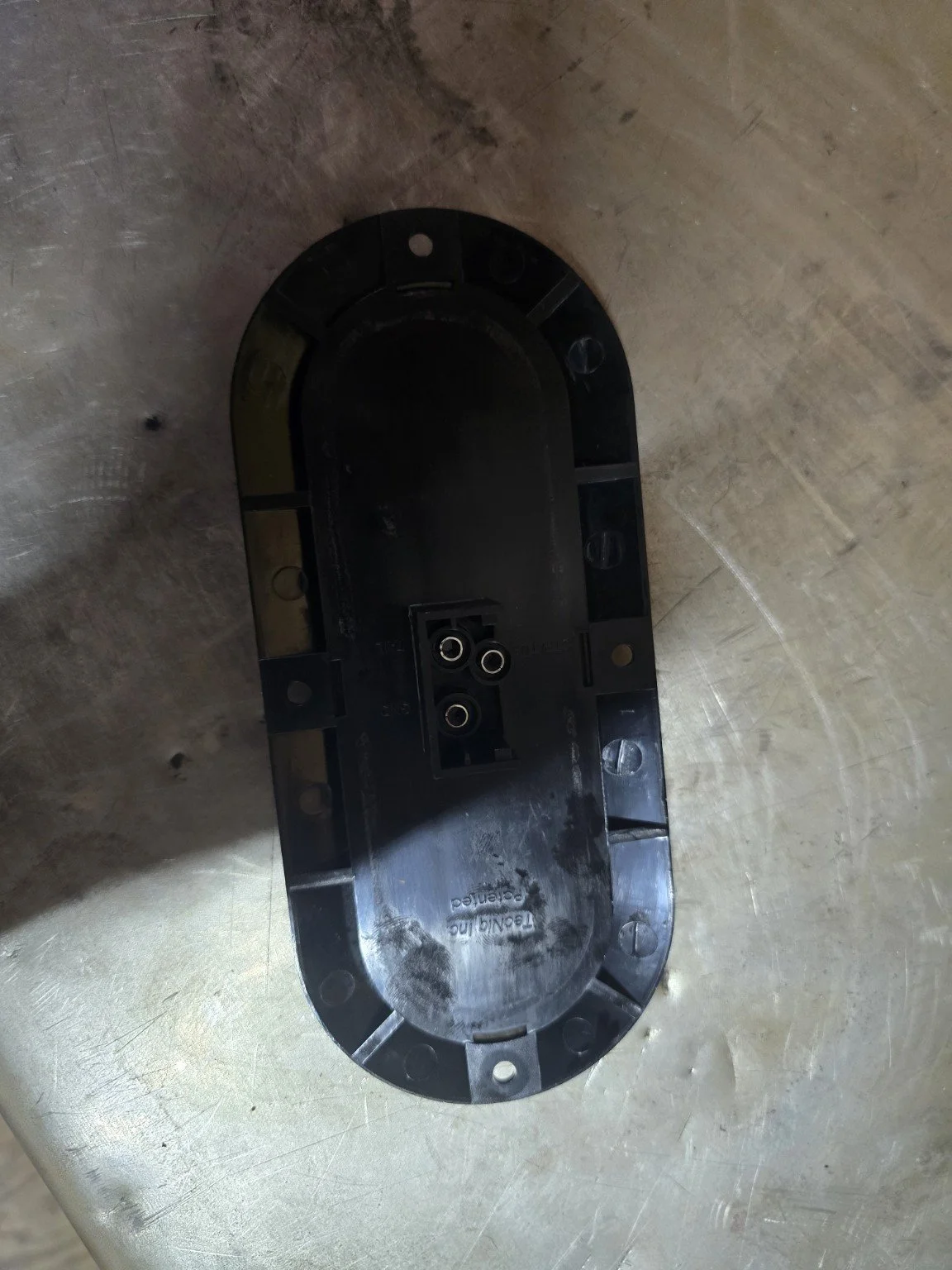 a26d7e17-14dd-4ead-a2f6-b7a83e4f2f6d.jpg