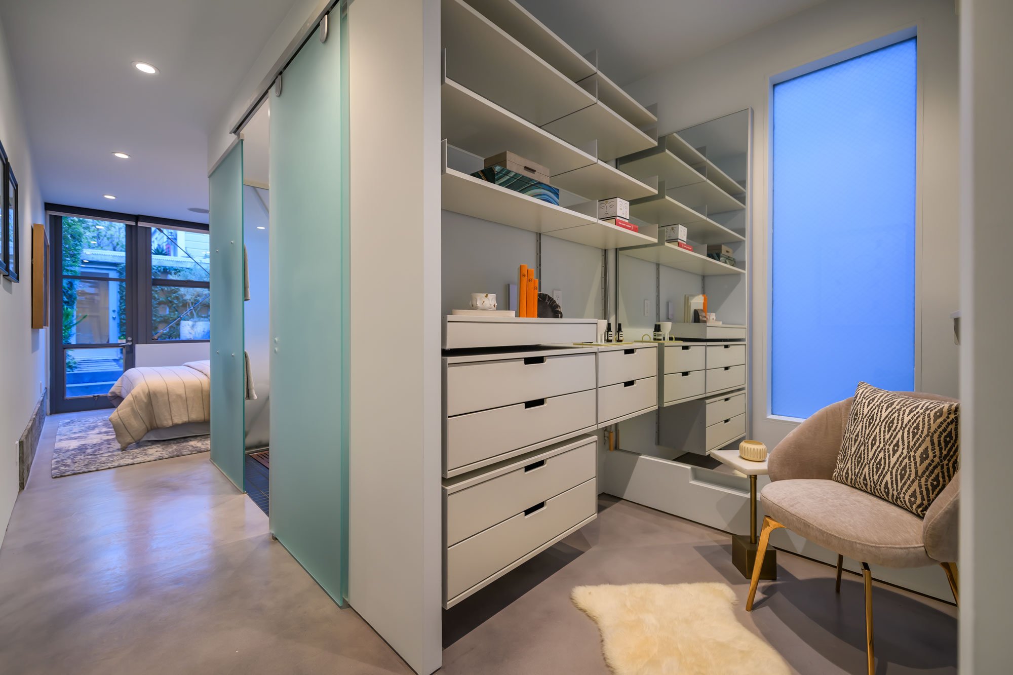 bedroom-suite.jpg
