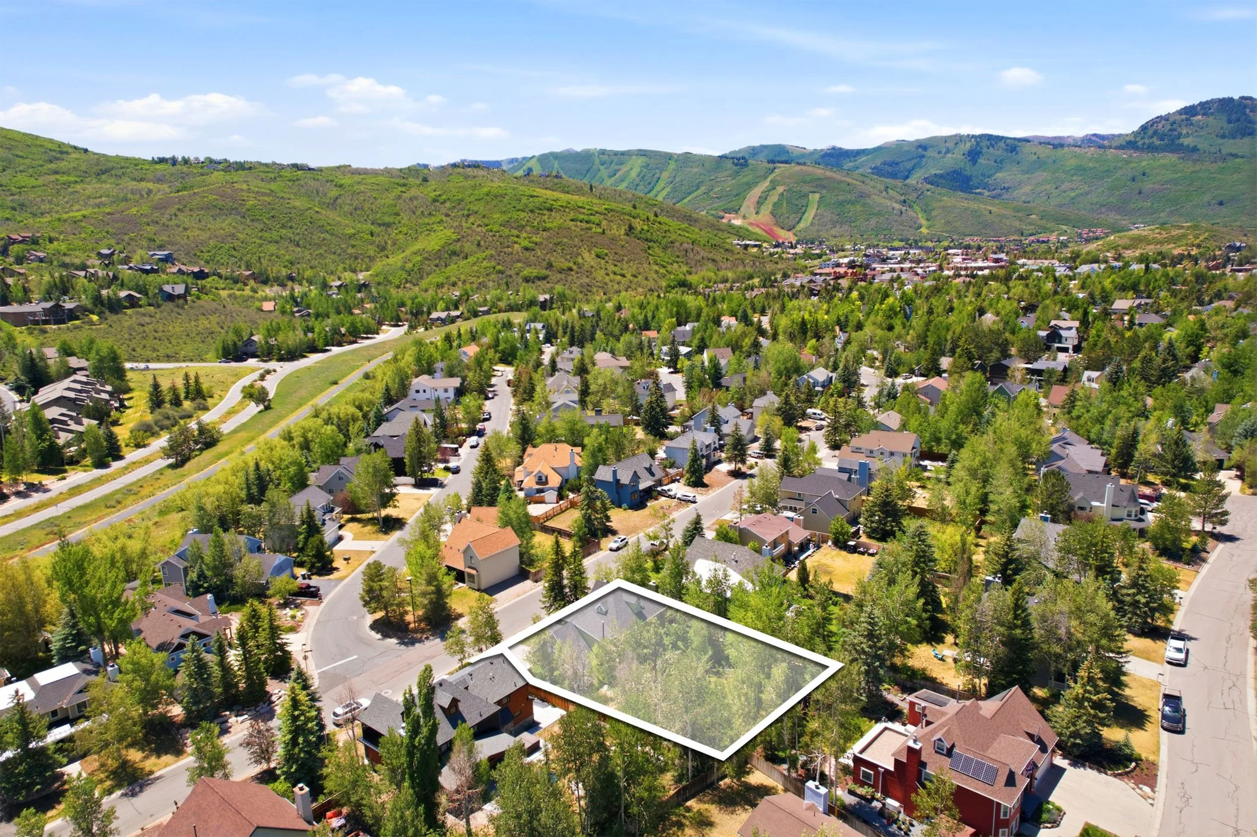 3_DJI_0925Lot.jpg