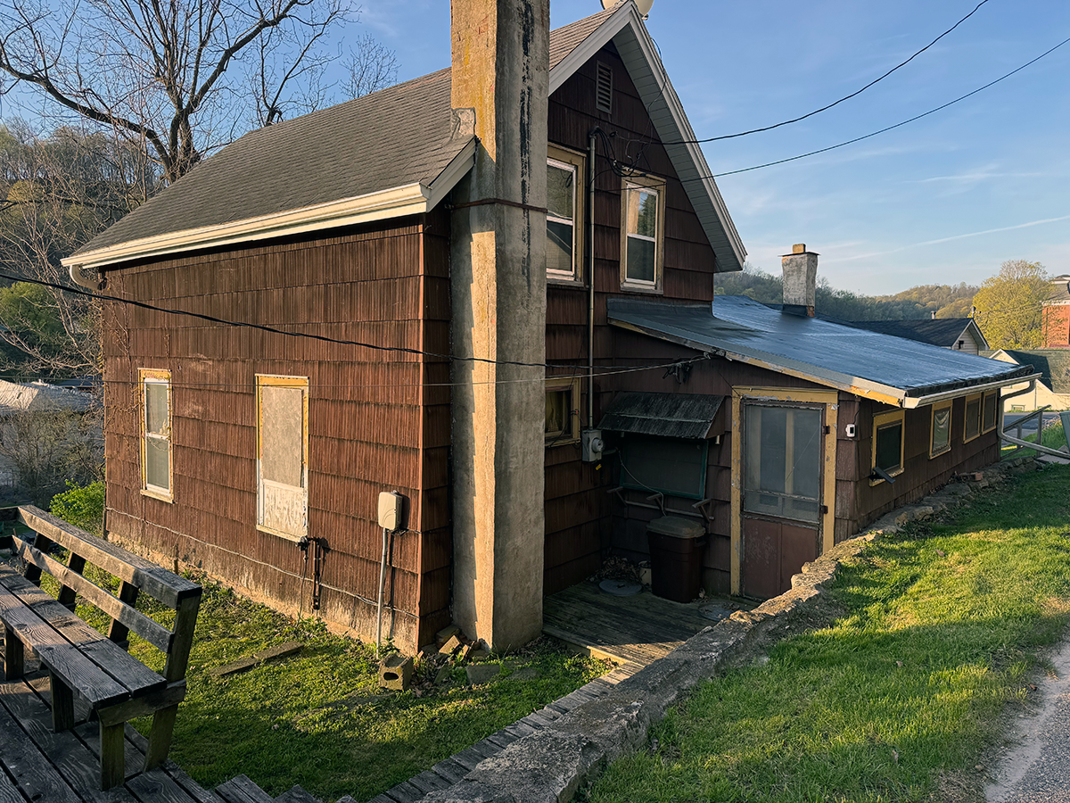 HouseBeforeRenoLeft.png