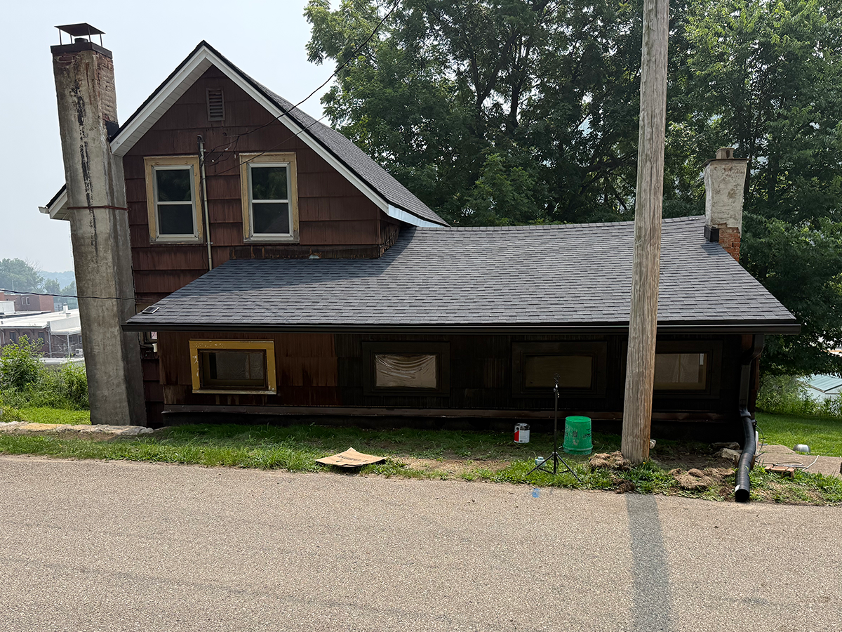 HouseBeforeRenoFront.png