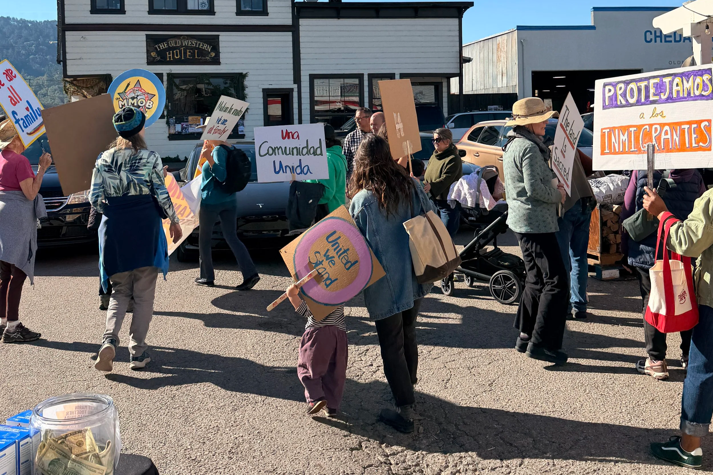 West Marin, unidos: «Una Comunidad Unida»