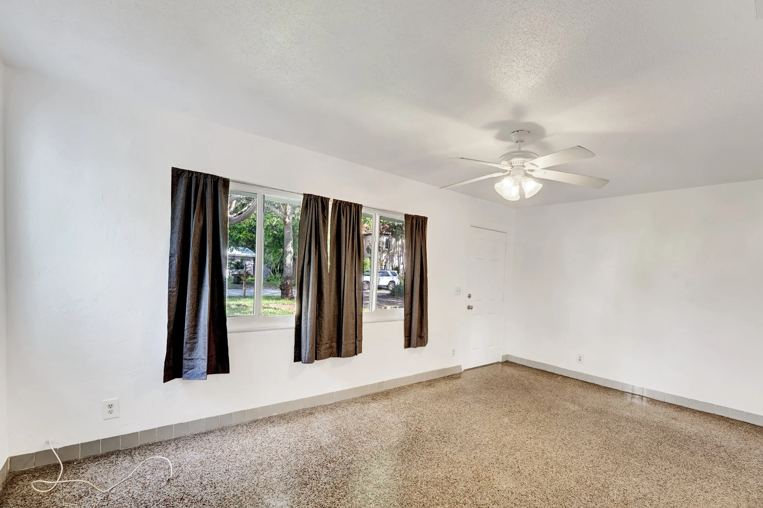 Living Room - Before-3.jpg