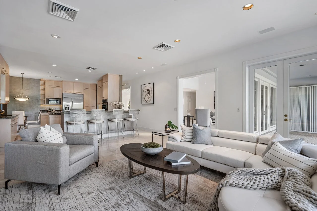 45 Curlew Road, Lantana - Family Room