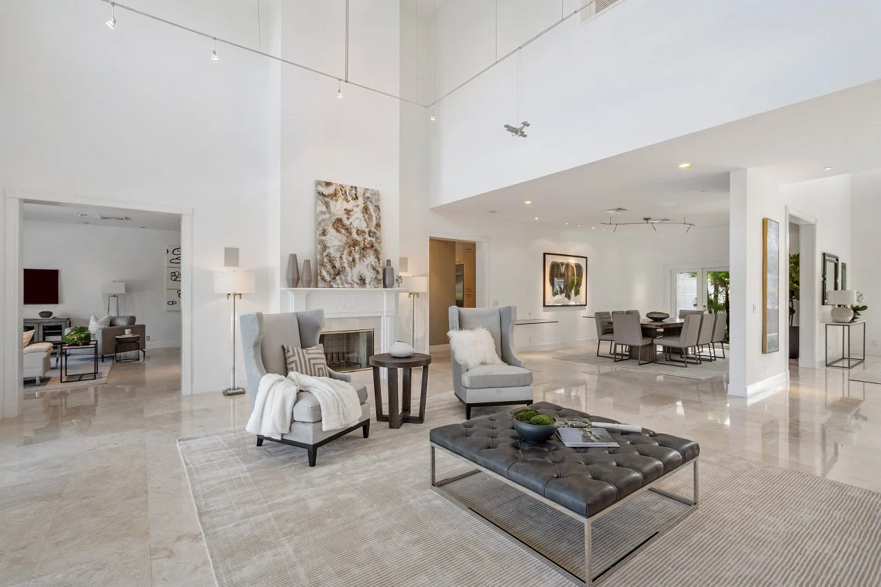 45 Curlew Road, Lantana - Living Room