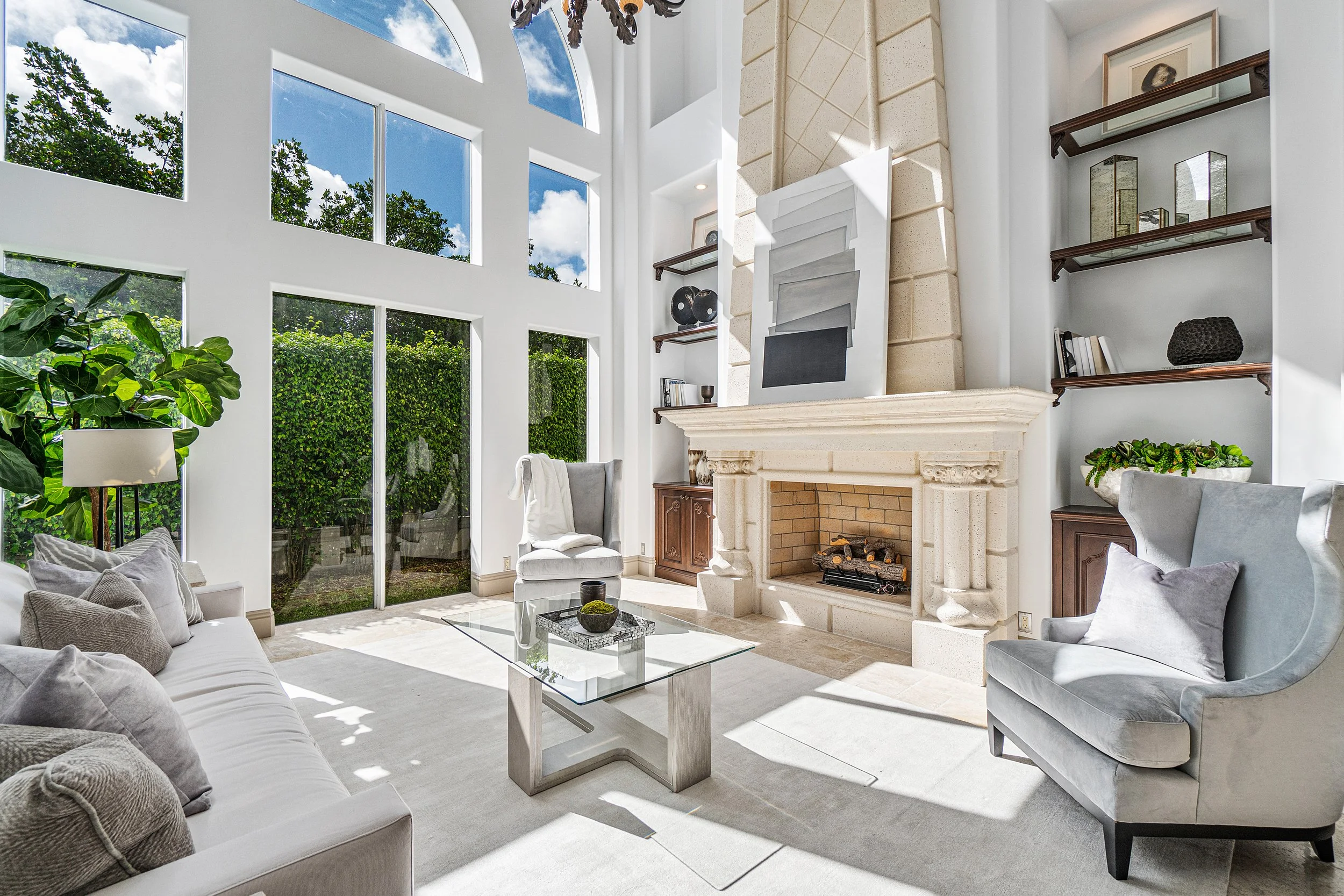 4028 S Ocean Blvd, Highland Beach - Living Room