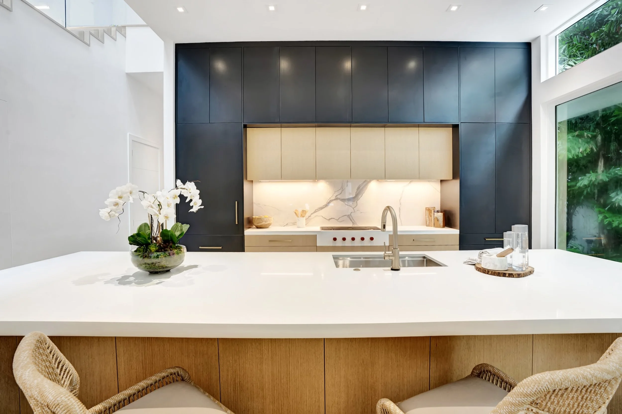 239 NE 7th Ave - Kitchen