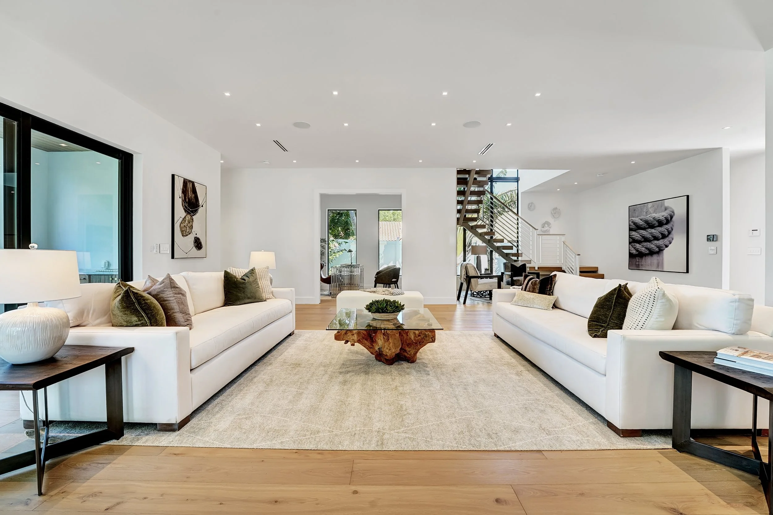 855 NW 4th Ave, Boca Raton - Living Room