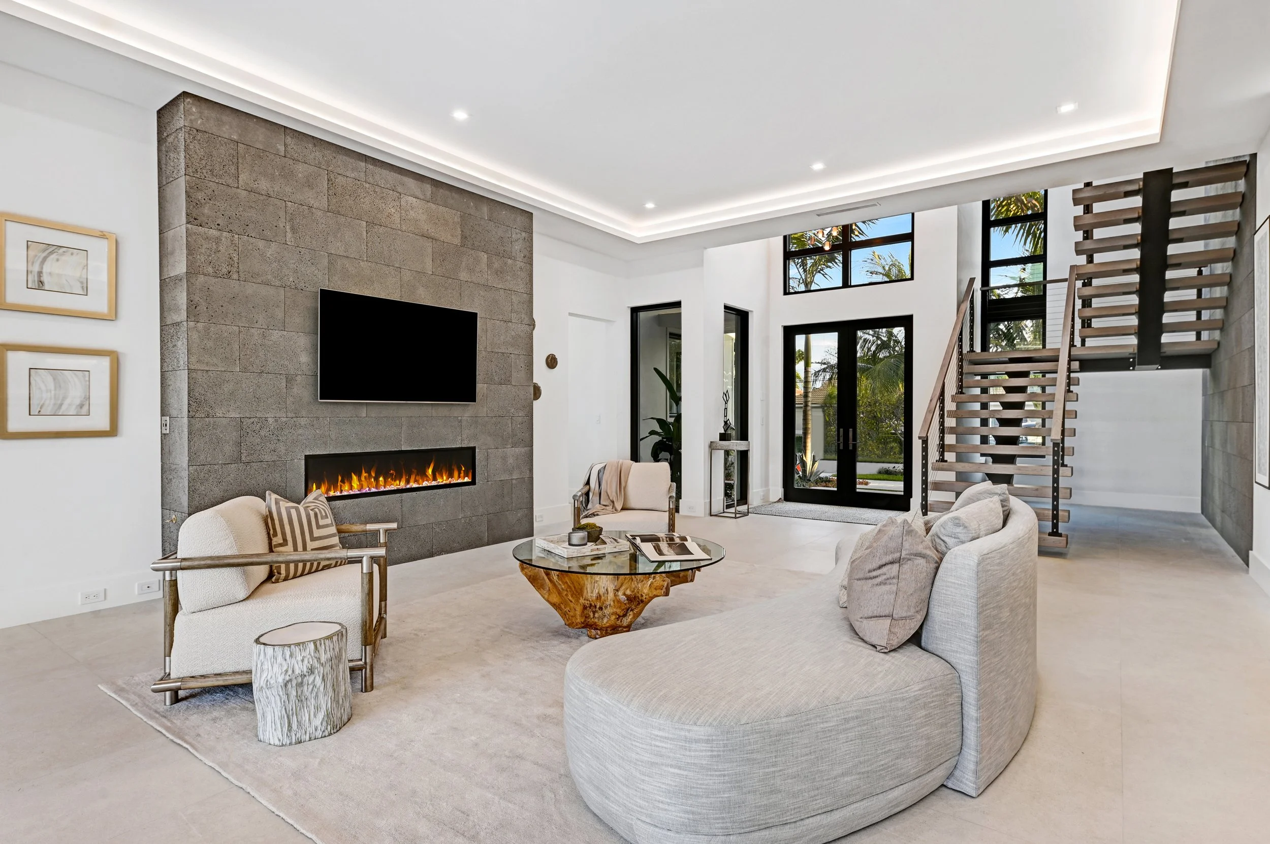 933 Allamanda Drive - Living Room
