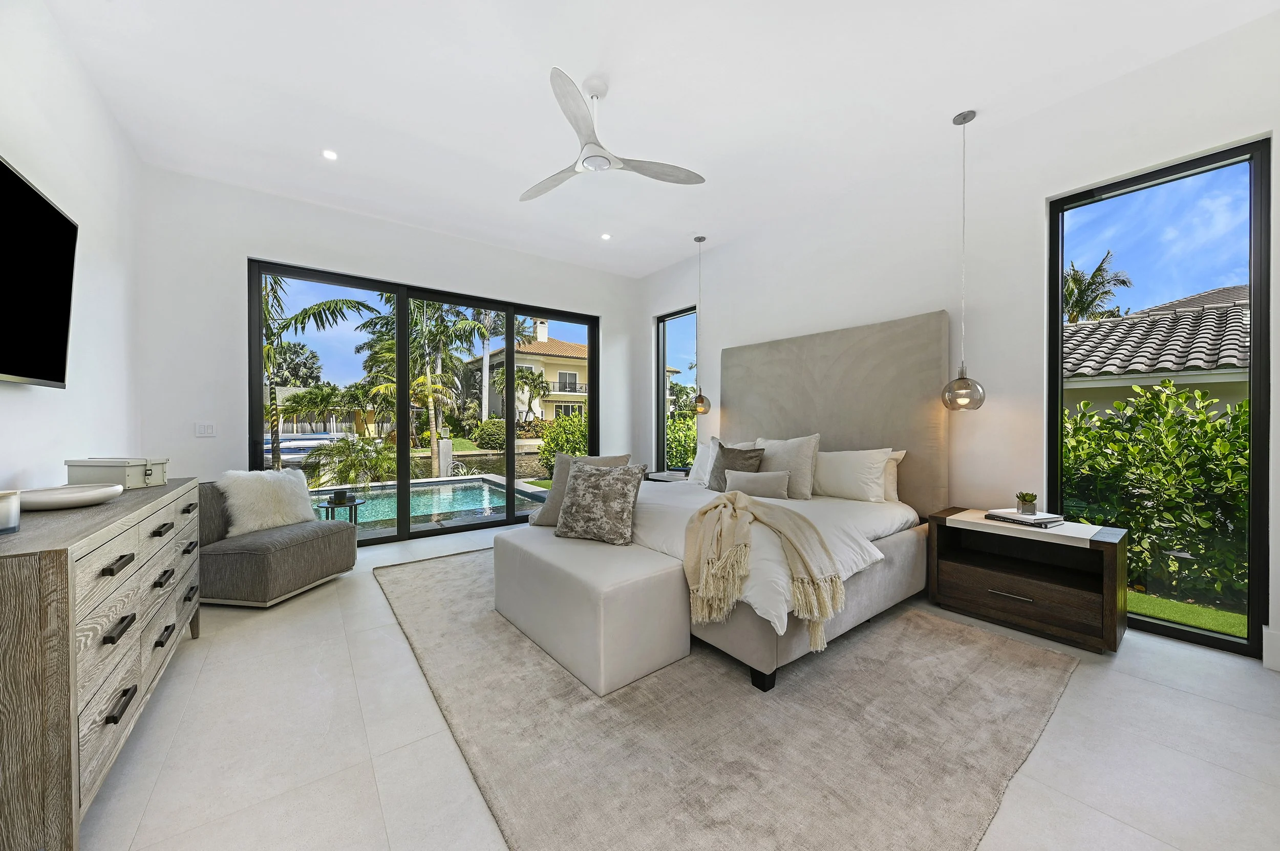 933 Allamanda Drive - Master Bedroom