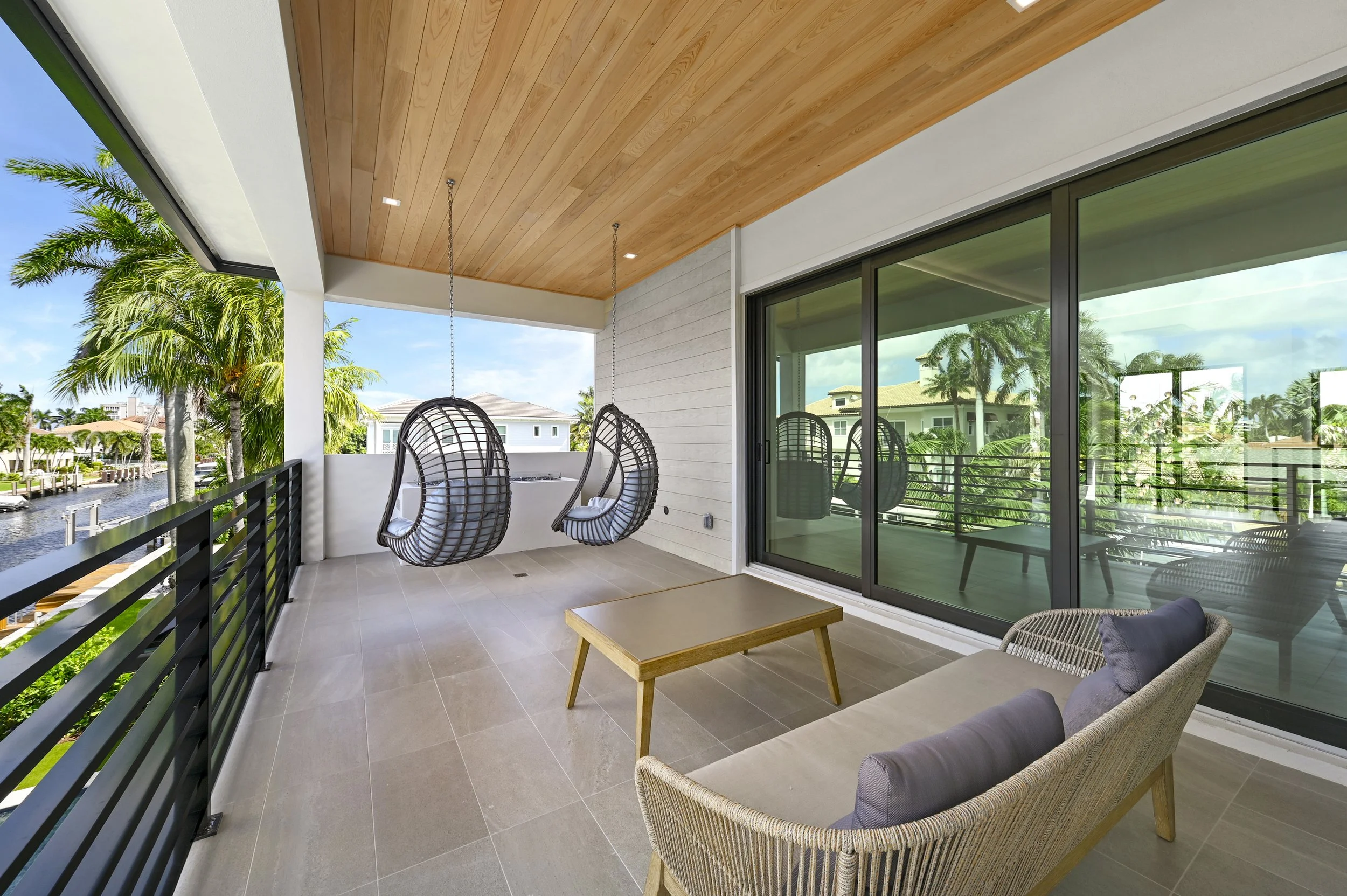 933 Allamanda Drive - Outdoors