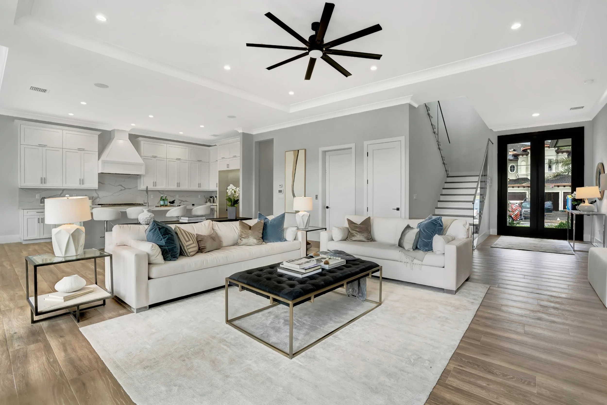 1021 Brooks Lane - Living Room