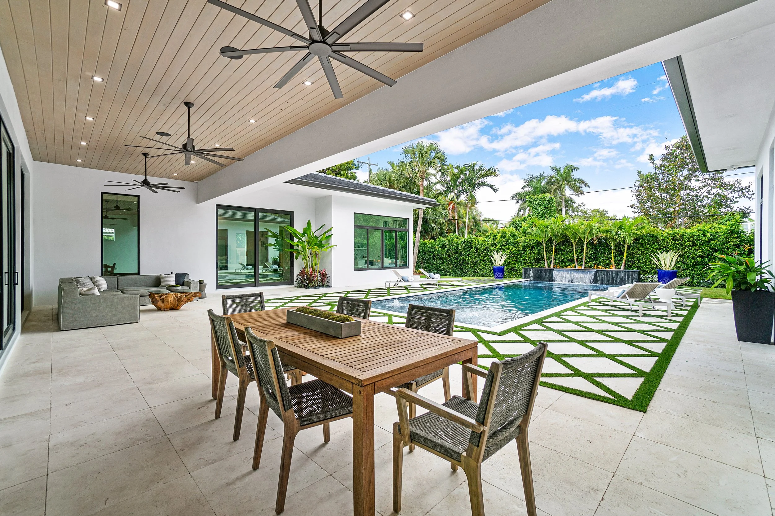 2101 Banyan Road - Outdoors