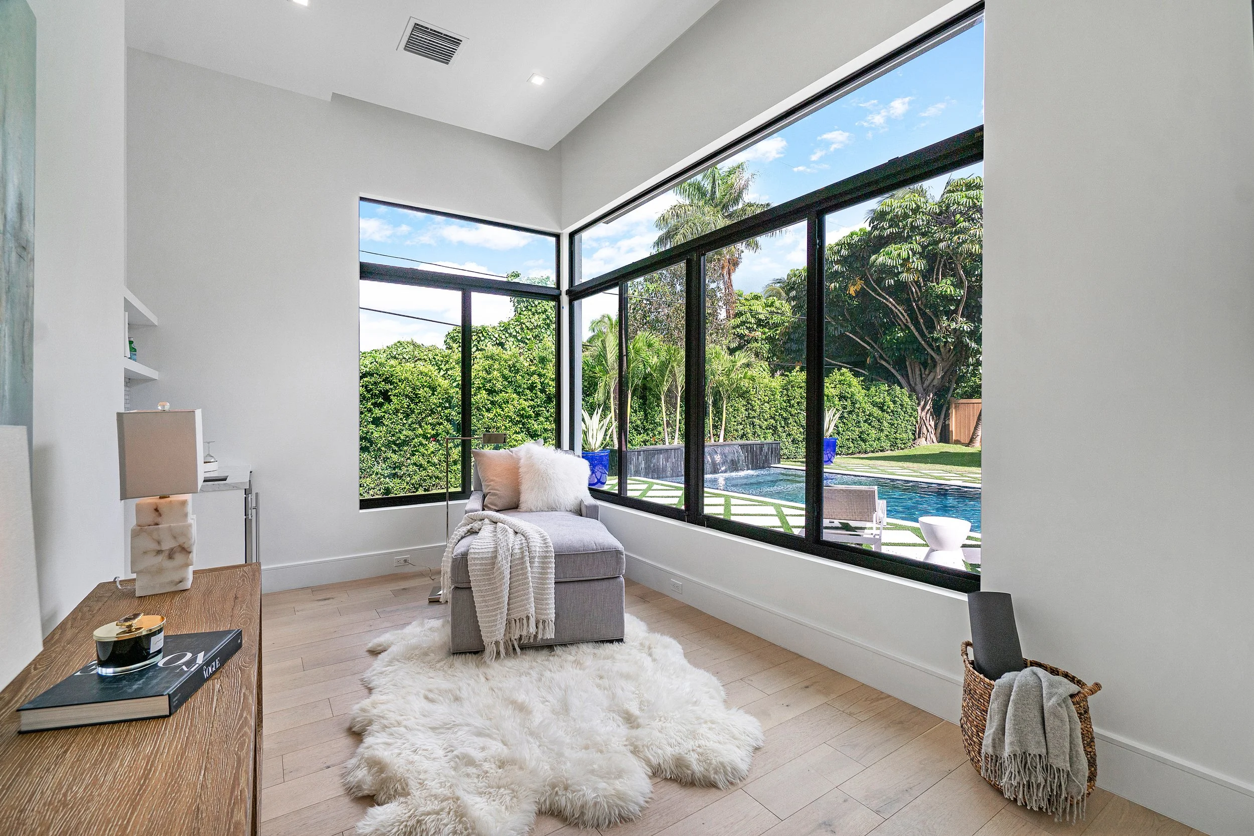 2101 Banyan Road - Her Retreat