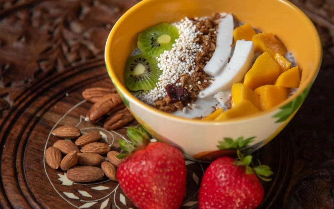 BALANCE YOUR MOOD WITH FOOD: HOW GOOD NUTRITION SUPPORTS MENTAL HEALTH
