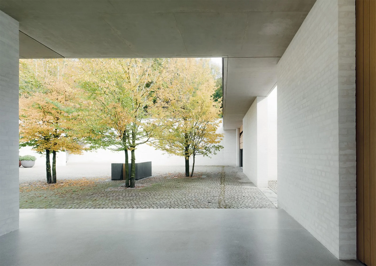 David Chipperfield_FaylandHouse_Courtyard.jpg
