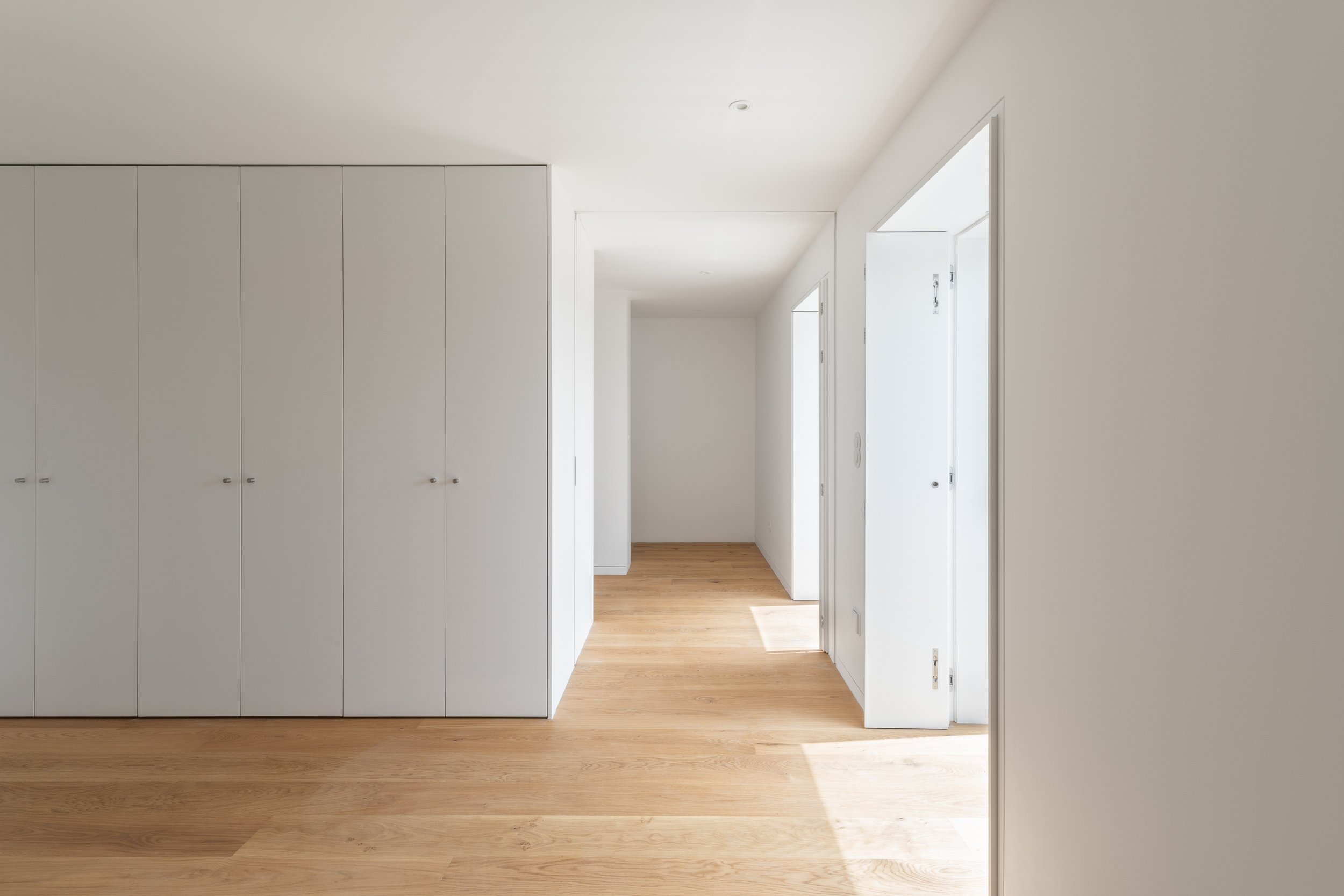 Tiago Frazão Arquitectos-Sandim-VilaNovaDeGaia-House-01.jpg