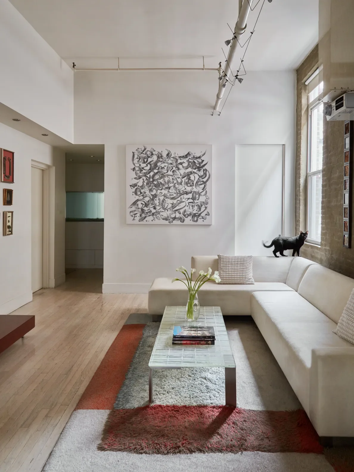 Nasim-Alikhani-Home-Tour-Domino-38.webp