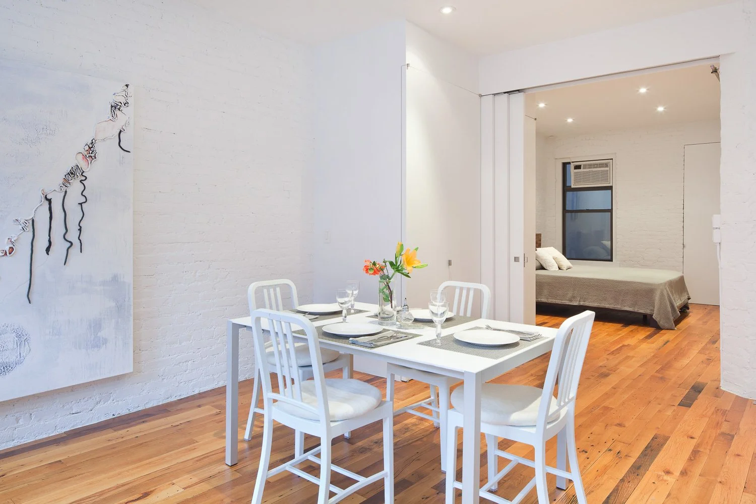 Munter+Residence+by+I-Beam_Dining+Area+&+Bedroom_+Photo+by+Travis+Dubreuil.jpg