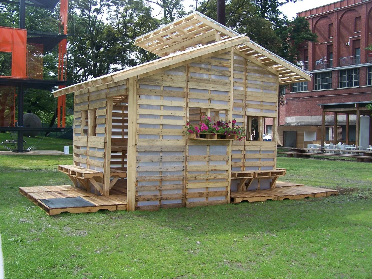 2 Exterior+2.jpg