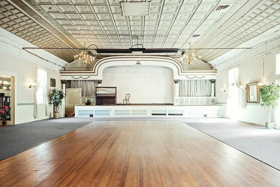 banquette hall.jpg
