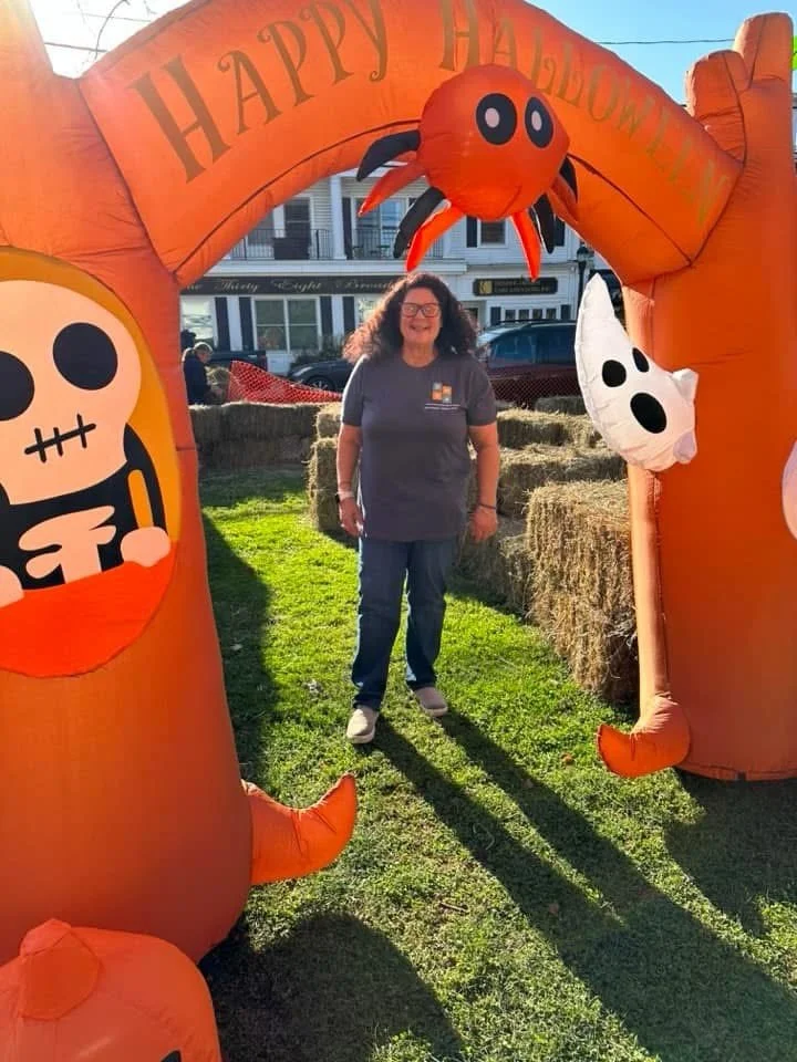 Our Hall-🎃-Weekend Fall Festival is 
🧙Saturday 24th 10-3pm Fall Fest on the Green. 

At the Gazebo:
10am Not-so-Scary Story-time with Mermaid Books
12pm School of Rock
11-2pm Trick or Treat trail (throughout downtown &amp; the Green)

Costume parad