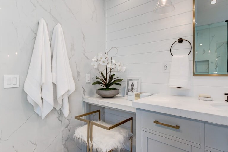 Luxury modern home staging for a bathroom in San Fernando Valley, Ca 