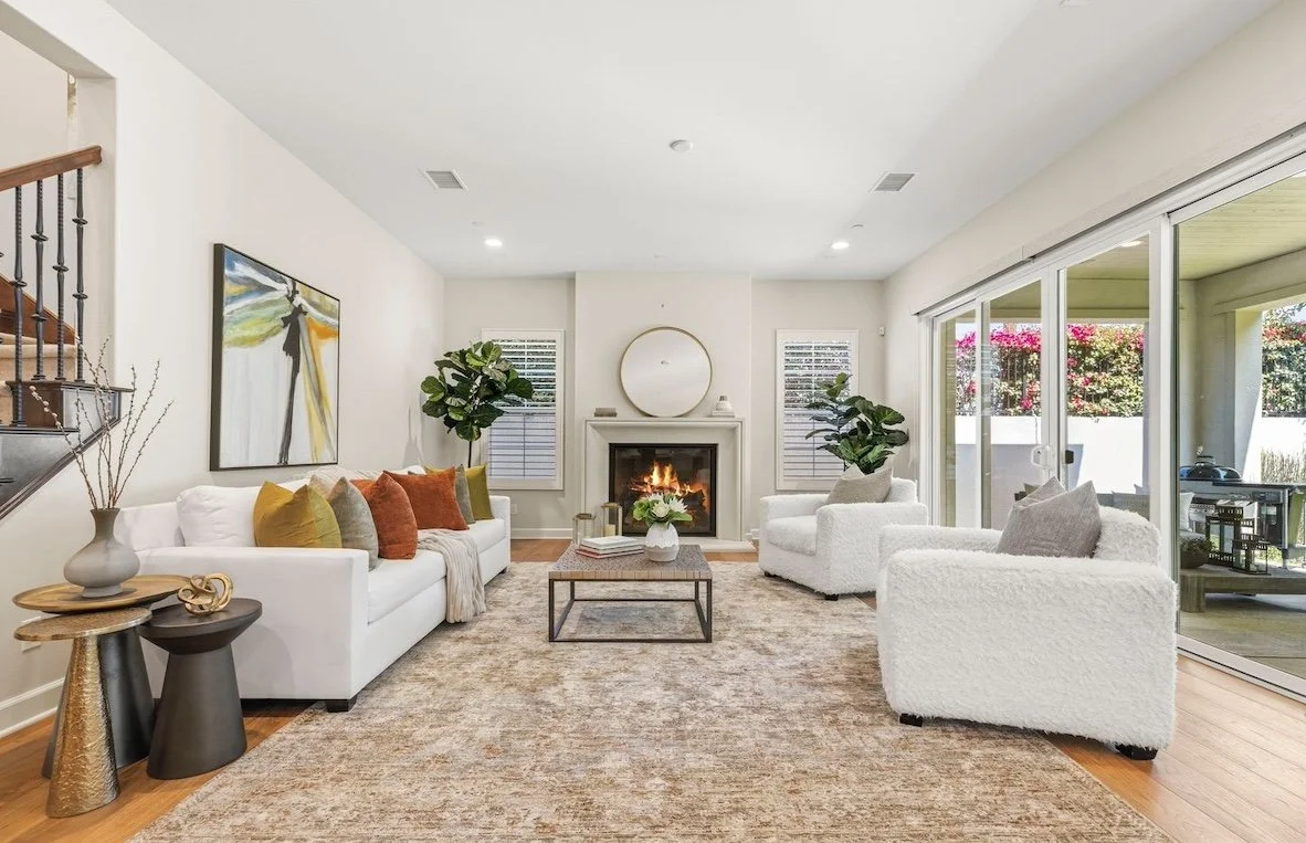 Contemporary vacant home staging for a home for sell in Sherman Oaks, CA