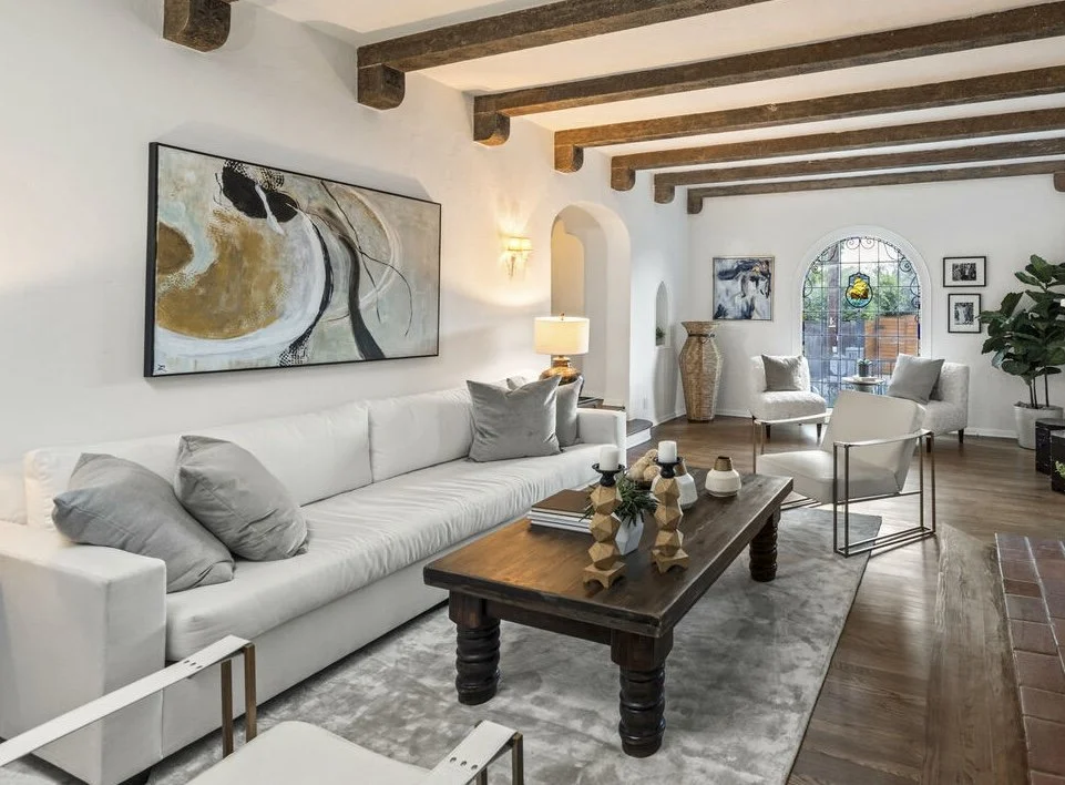 Contemporary living room vacant home staging for a home for sale in Southern California