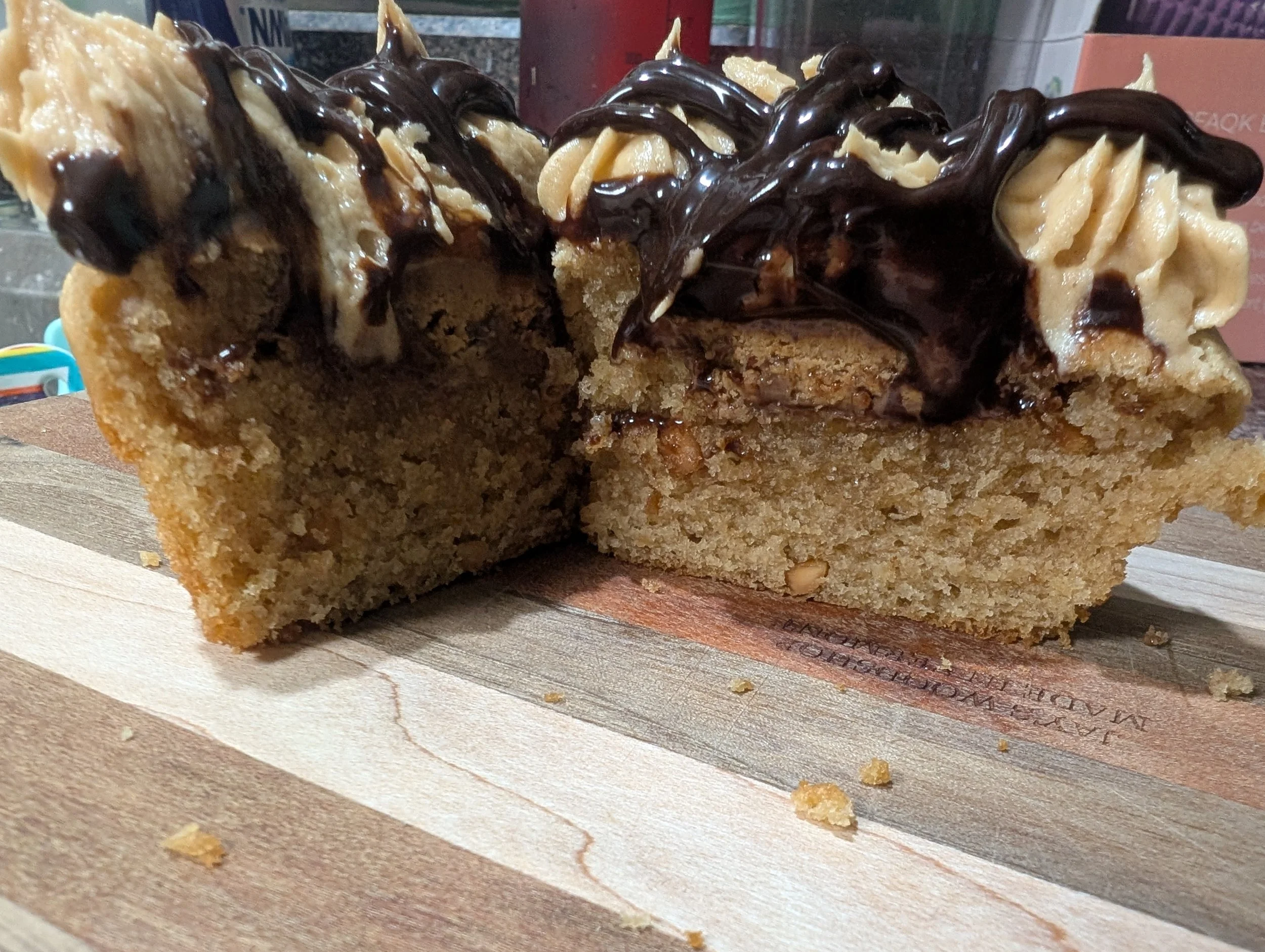 Cupcake - Chocolate Peanut Butter