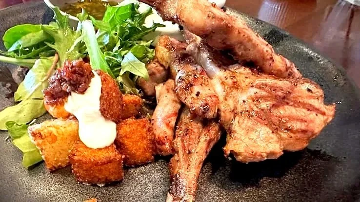 blackpearlsteakhousefood12.jpg