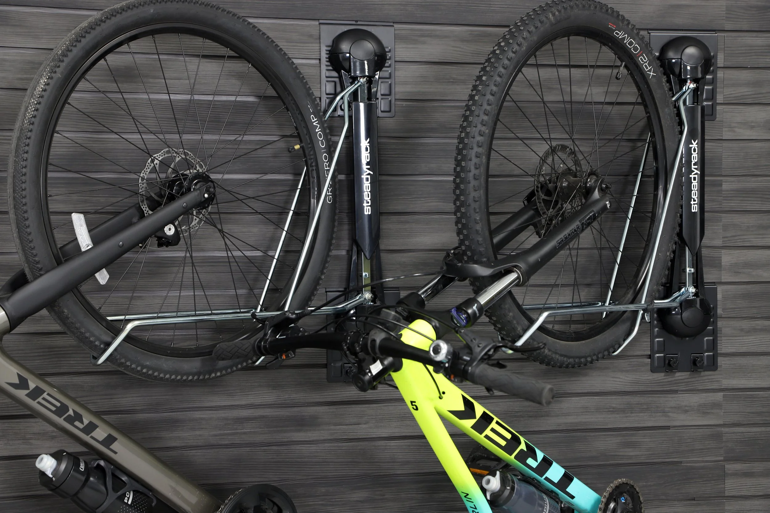 MKE Slatwall - Vertical Bike storage - Steadyracks 15.jpg