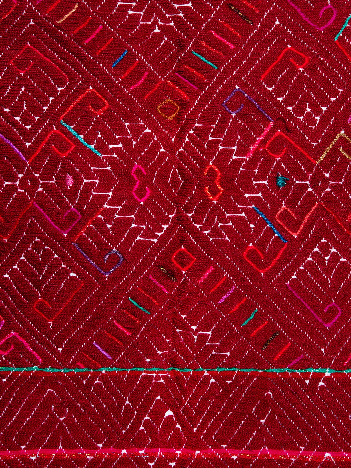 dos-olmecas-handwoven-mexican-huipiles-textiles-embroidered-red-pink-05.jpg