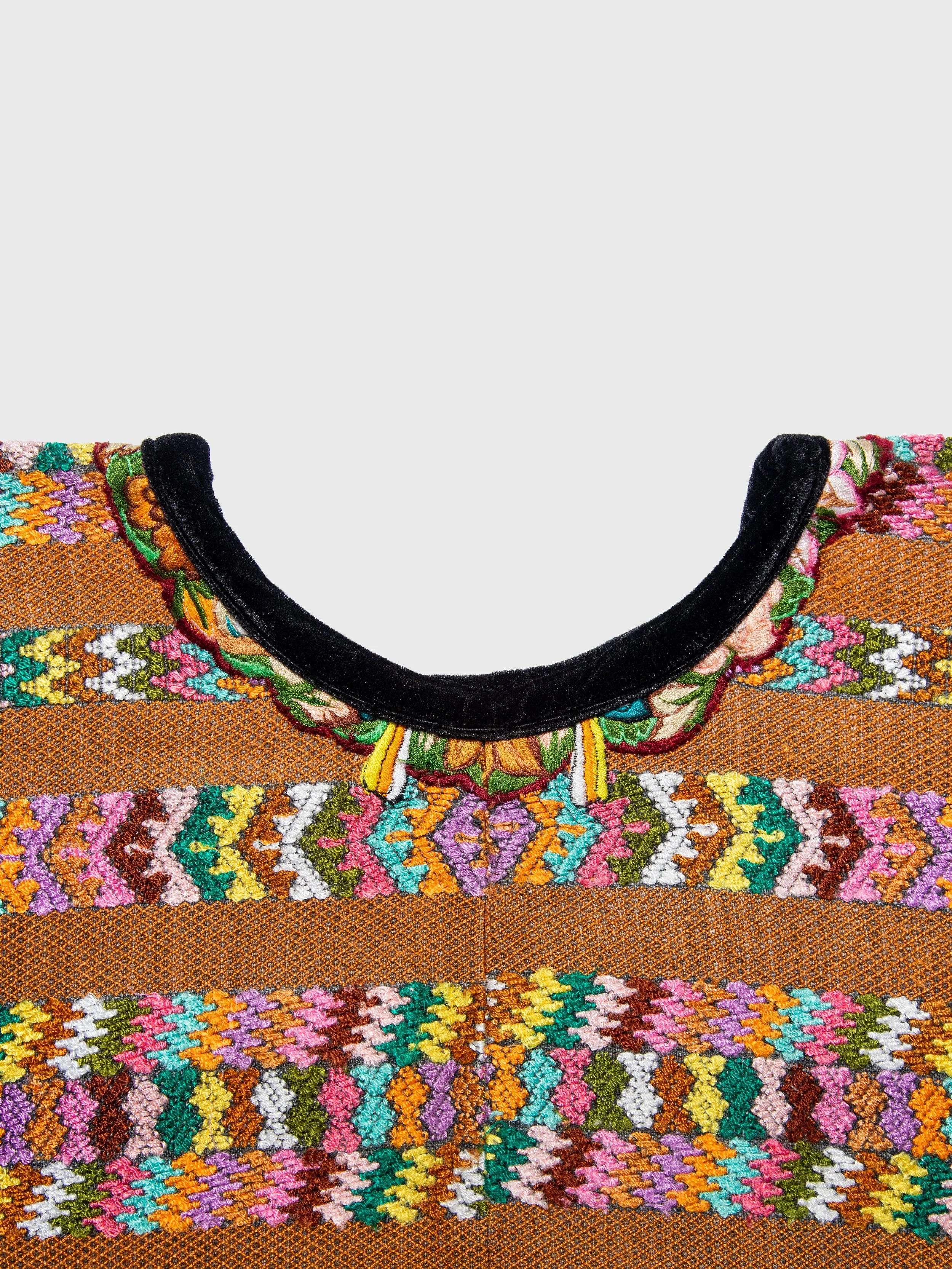 dos-olmecas-handwoven-mexican-cape-cuello-poncho-tan-pink-product-closeup.jpg
