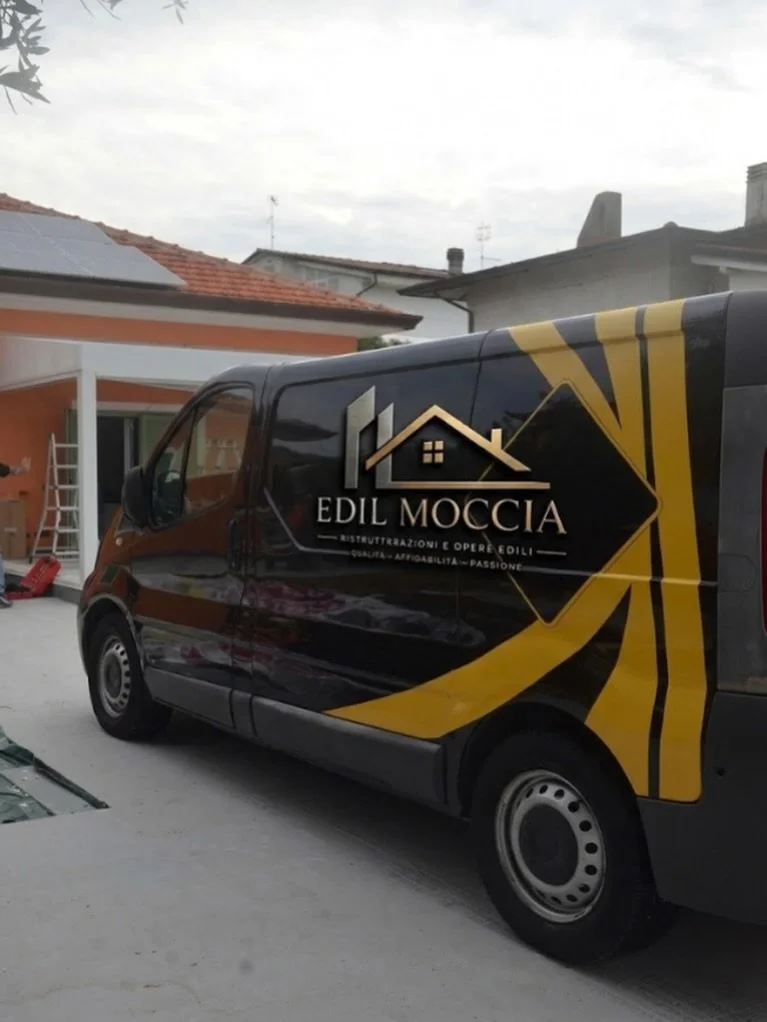 Vedere il nostro mezzo parcheggiato fuori casa tua significa che puoi tirare un sospiro di sollievo: alle pratiche, ai materiali, al coordinamento dei lavori e alle finiture ci pensiamo noi dall&rsquo;inizio alla fine

I servizi di EdilMoccia:
🔹 Ris