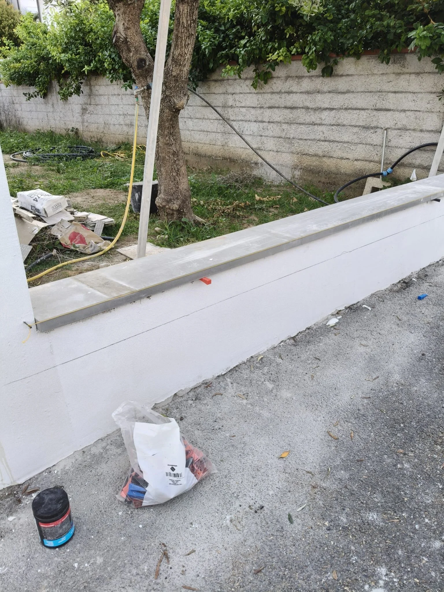 ✨ Ogni dettaglio fa la differenza.

Da un semplice muretto a un elemento che valorizza l&rsquo;intero ingresso dell&rsquo;abitazione.

✔️ Rivestimento effetto pietra
✔️ Finiture curate
✔️ Lavoro eseguito con precisione e attenzione ai dettagli

Credi