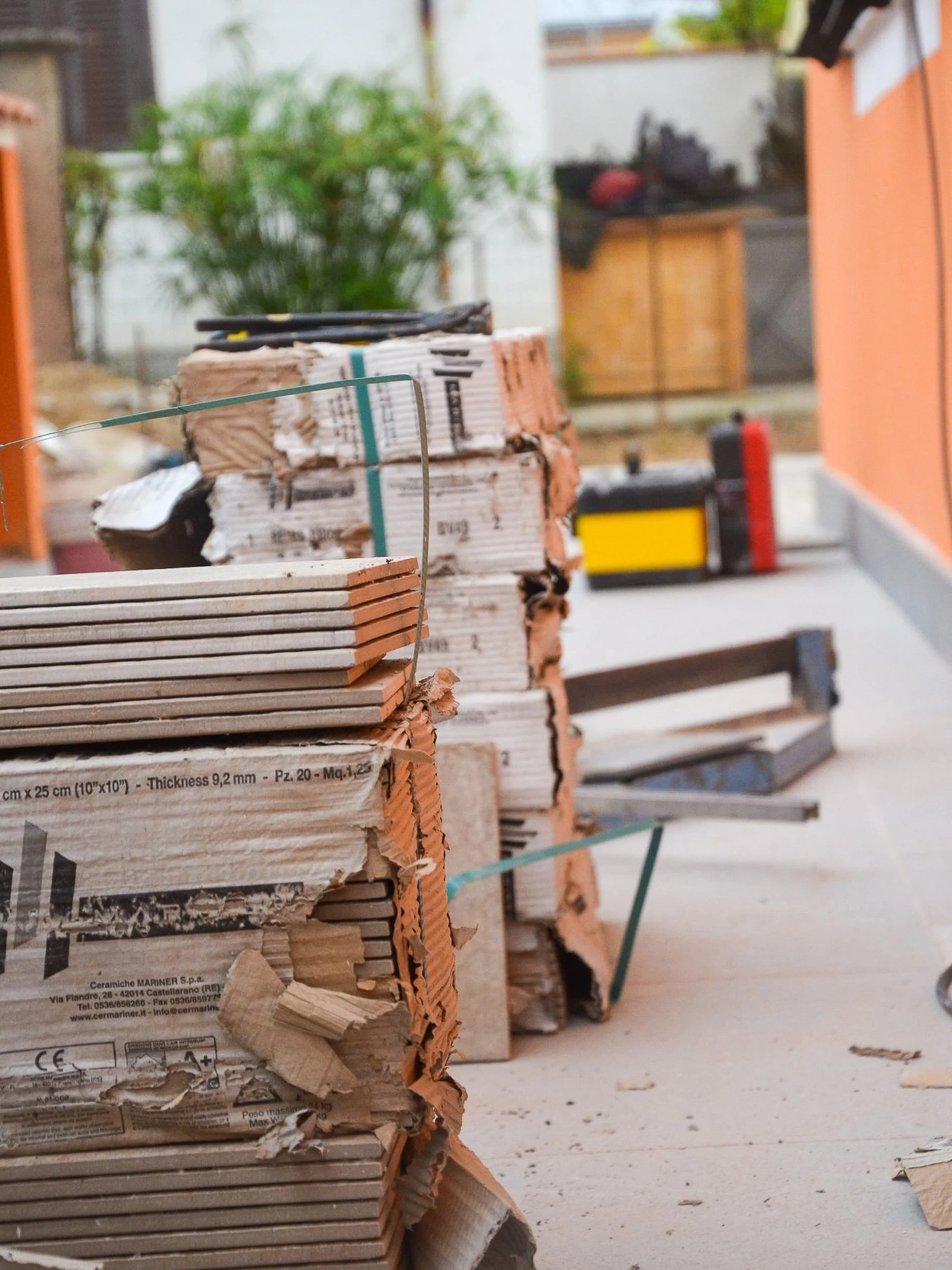 I dettagli di cantiere che amiamo: piastrelle pronte e trasformazione in arrivo! 🛠️🏠

Sostituire i pavimenti &egrave; il modo pi&ugrave; rapido ed efficace per dare un volto completamente nuovo a un immobile, all&rsquo;interno o all&rsquo;esterno

