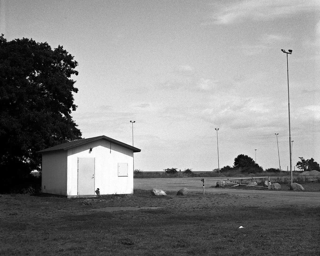 A photo from my trip to Kivik last summer. Shot on Ilford Ortho plus on my Mamiya C3 with a 135mm lens

#ﬁlmphotography #ilfordfilm #filmisnotdead #analogphotography #buyfilmnotmegapixels