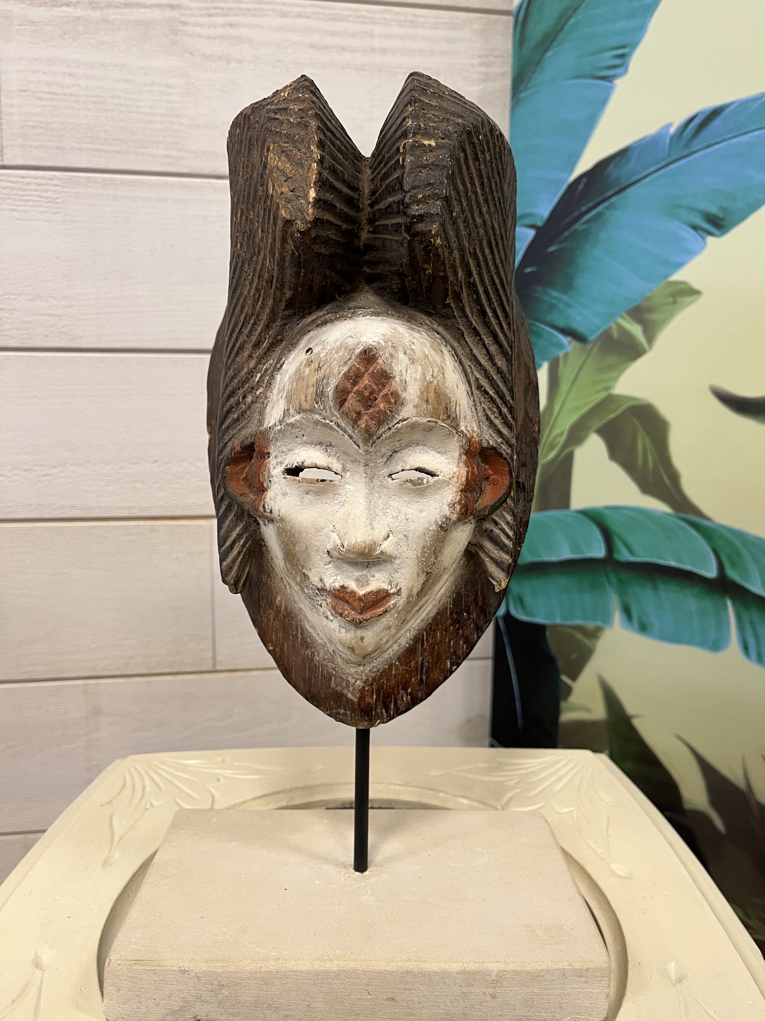 Masque Punu Mukuyi - Le Comptoir de Zanzibar - Brest.jpeg