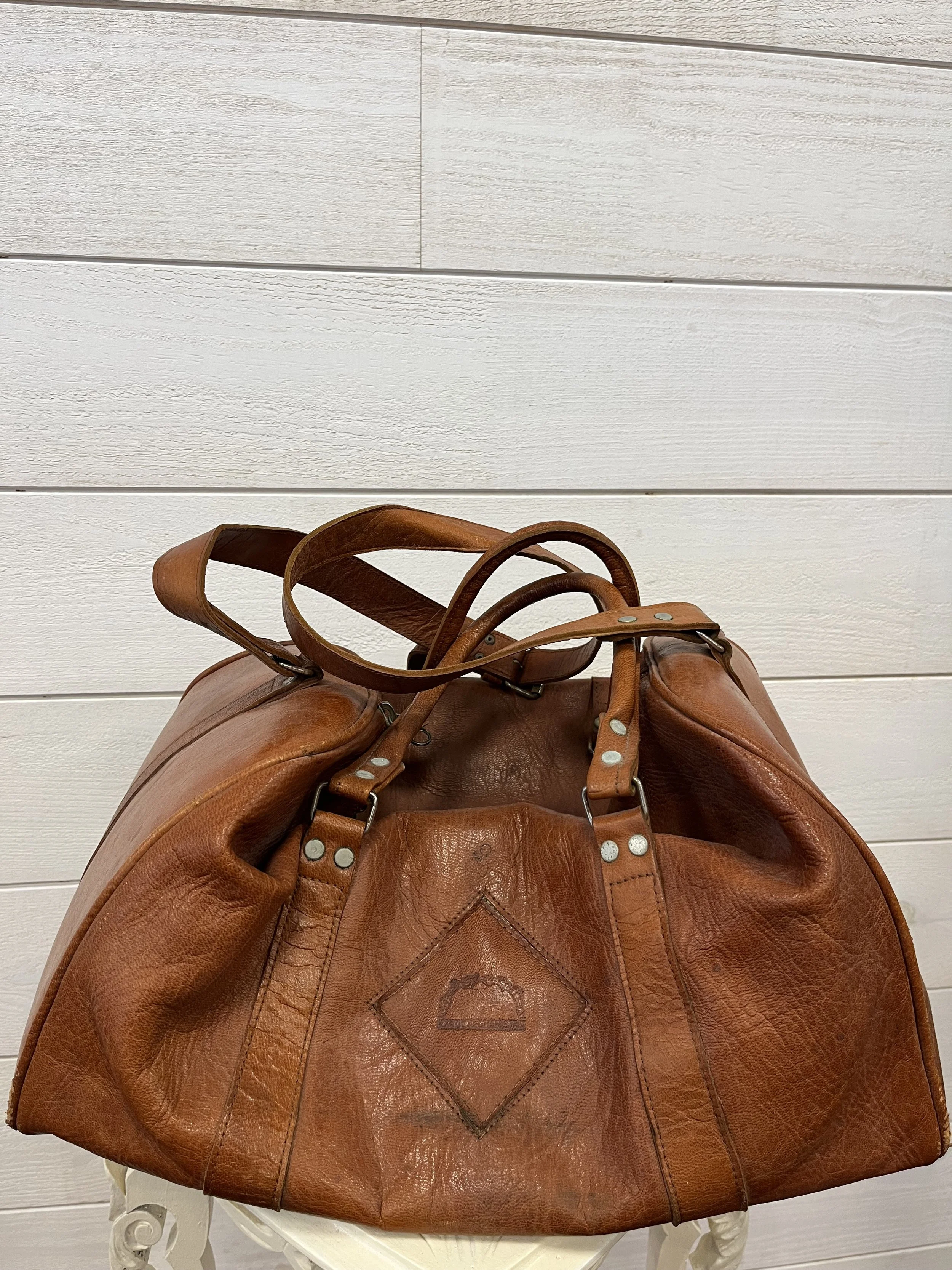 Sac de voyage en cuir de chameau - Le Comptoir de Zanzibar - Brest 1.jpeg