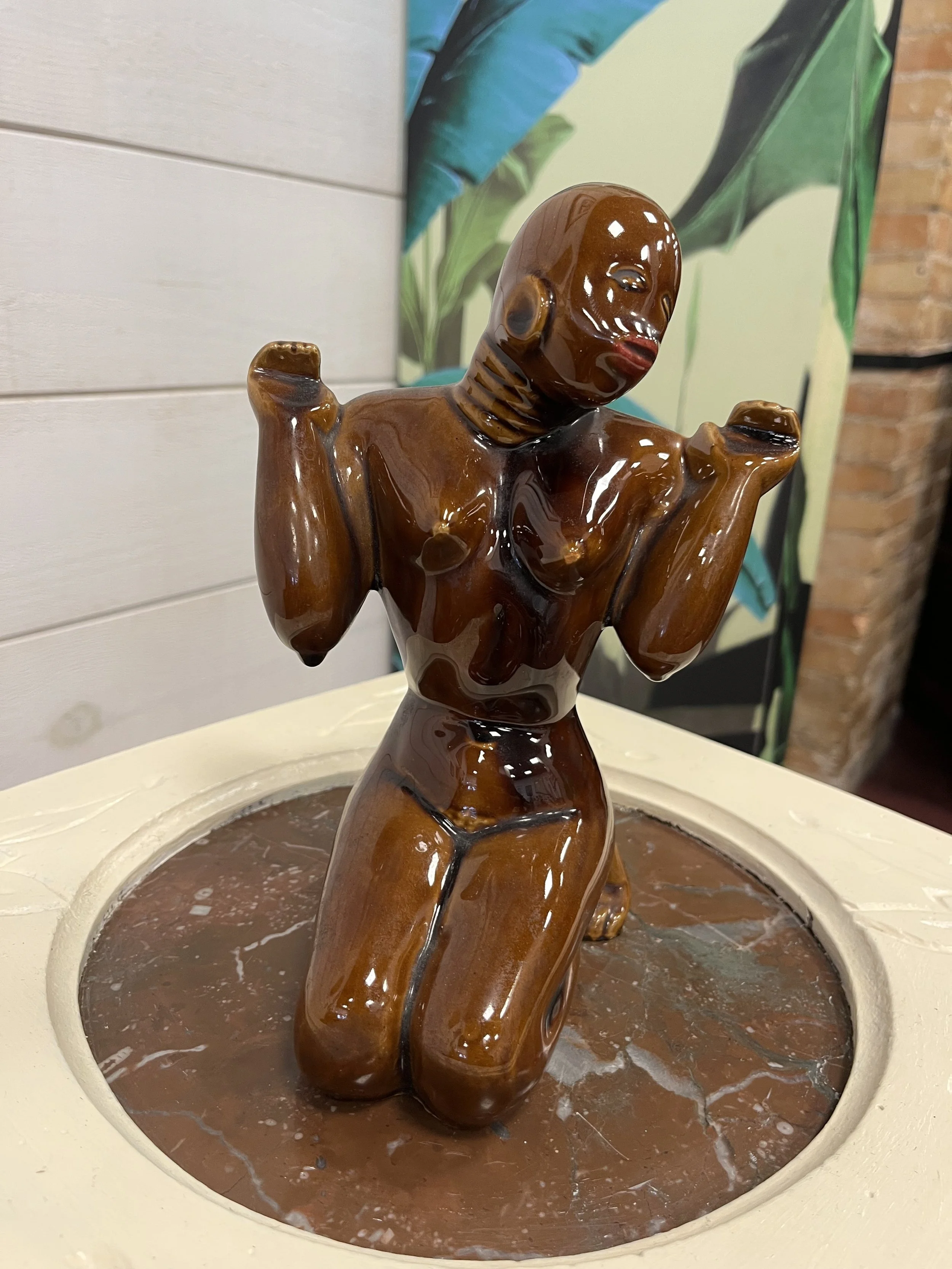 Statuette femme aficaine en céramique - Le Comptoir de Zanzibar - Brest 3.jpeg