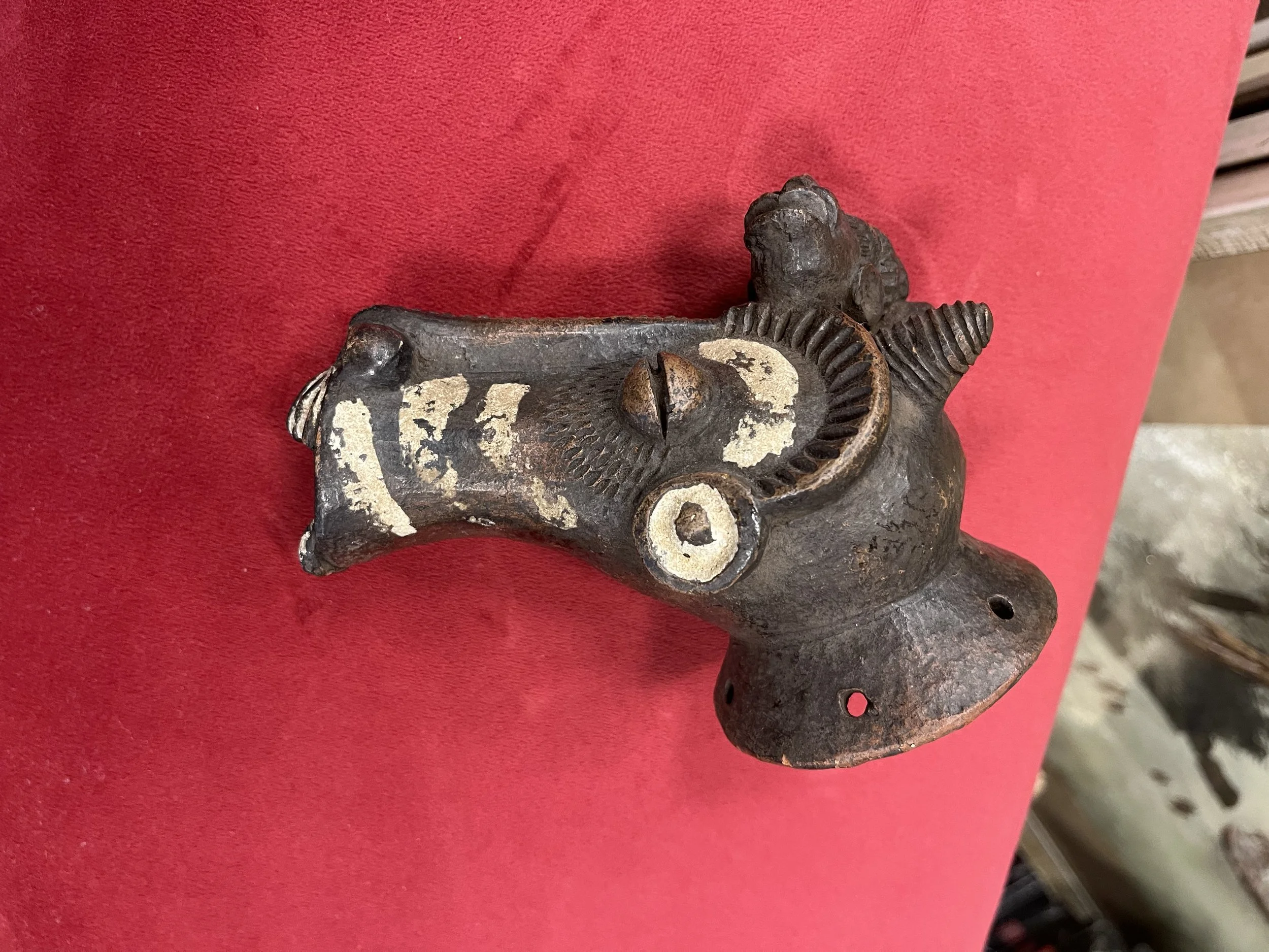 Masque diplomate - comptoir de zanzibar - Brest 7.jpeg