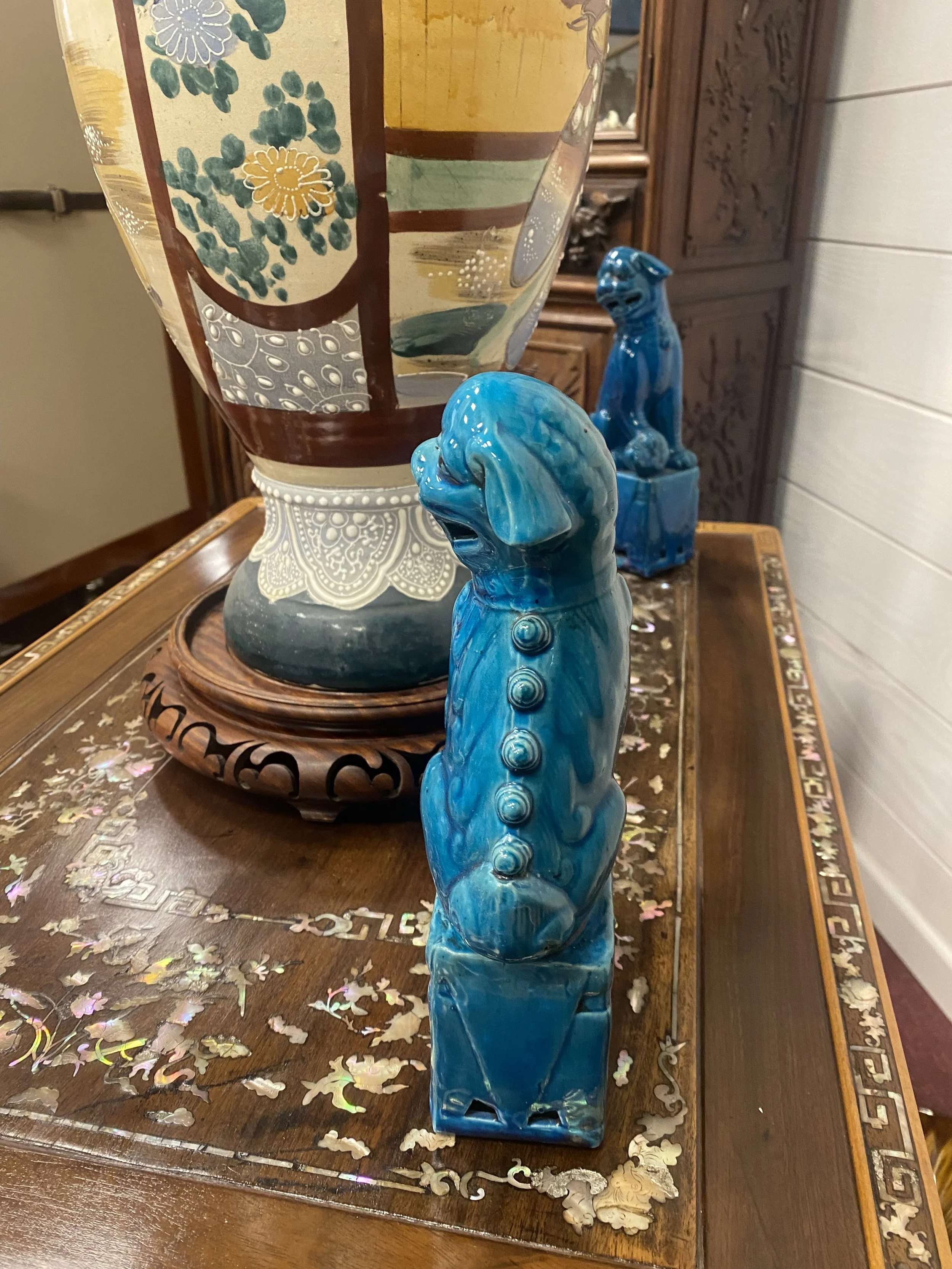 Bibelot chiens bleu - comptoir de zanzibar - Brest 1.jpeg