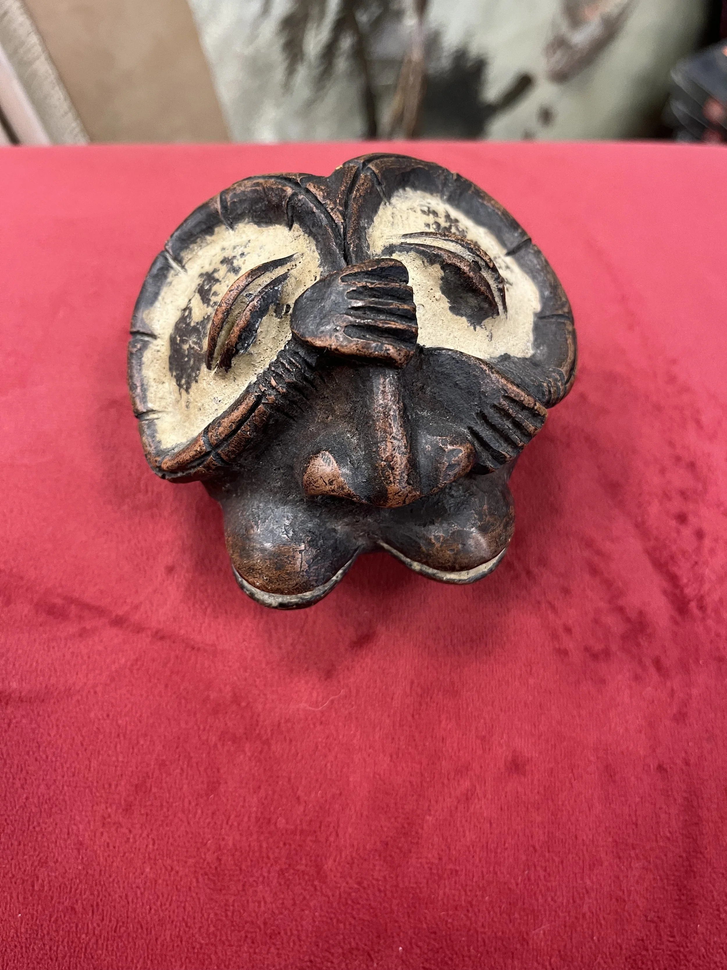 Masque diplomate - comptoir de zanzibar - Brest 3.jpeg