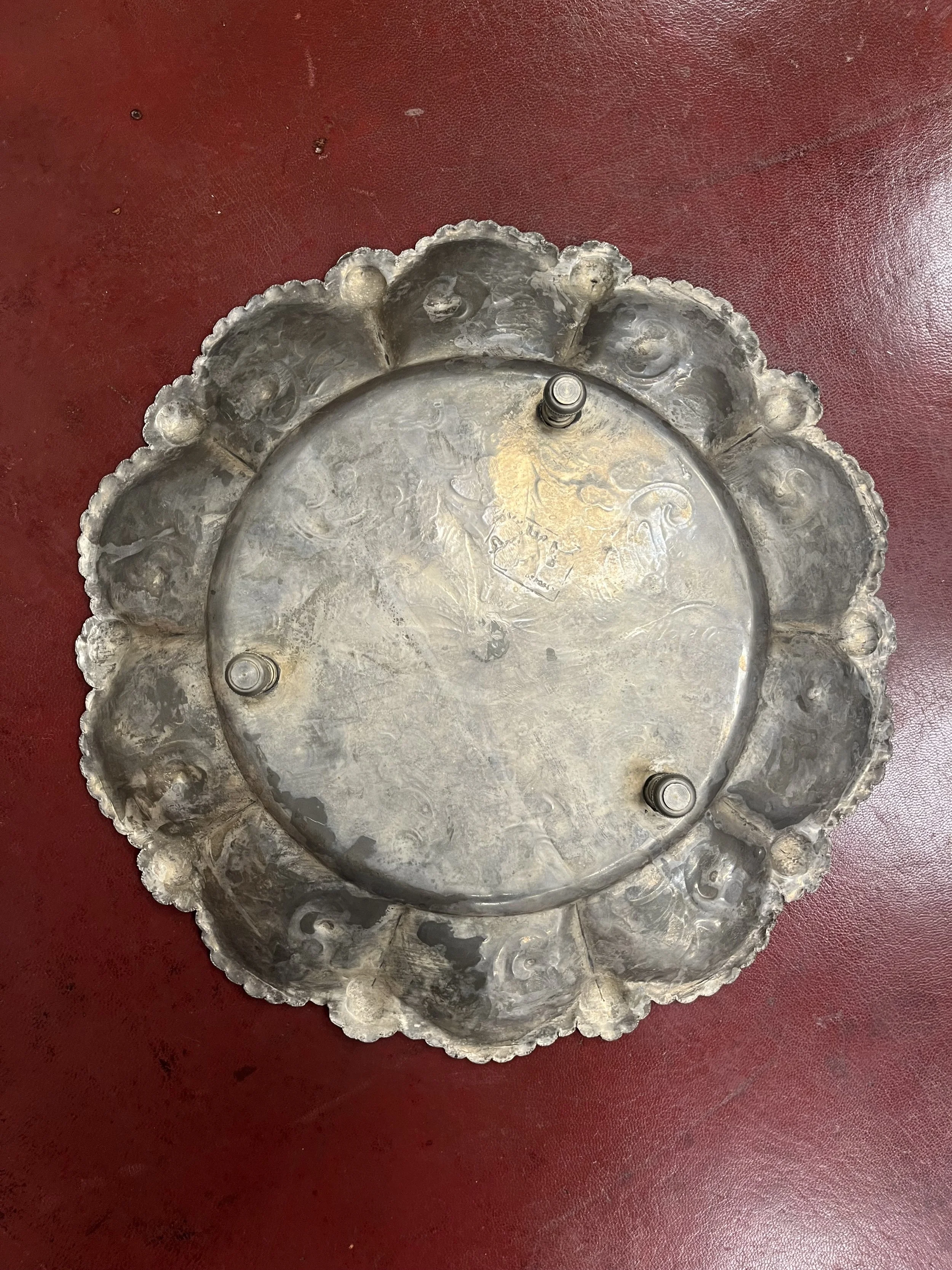 Plateau sculpté en cuivre - Le Comptoir de Zanzibar - Brest 1.jpeg
