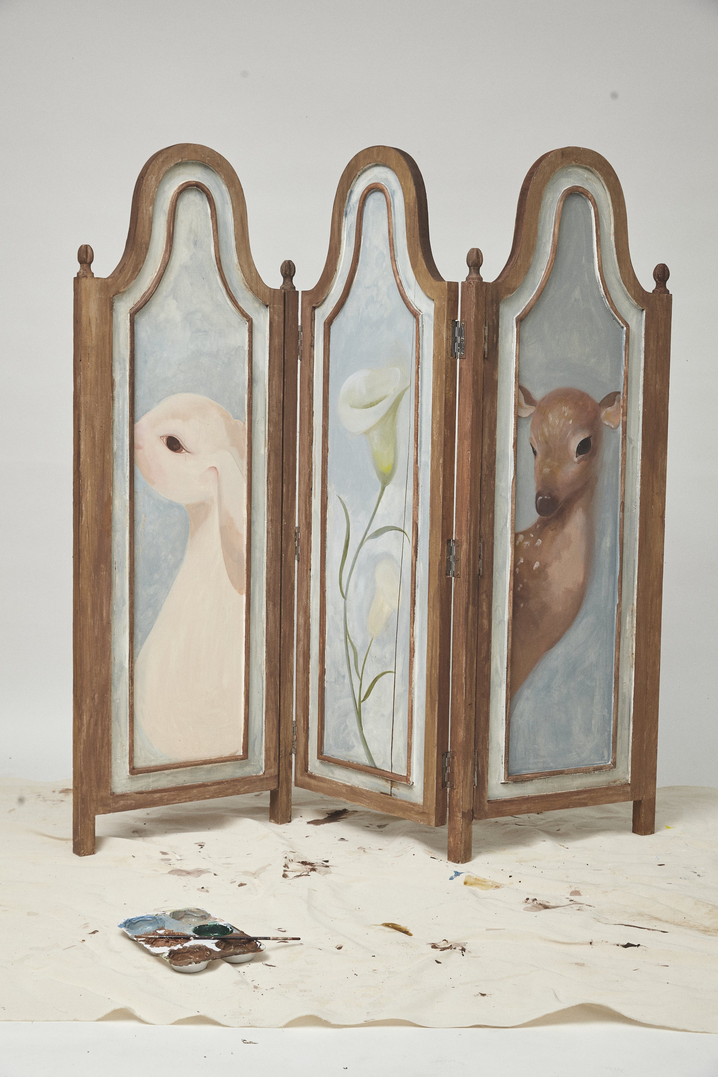 Custom Screens & Furniture