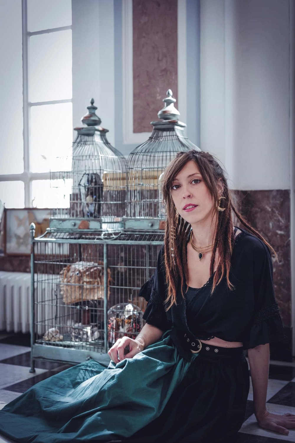 Portrait d’Amaryllis, artiste et créatrice de l’univers Amaginarium