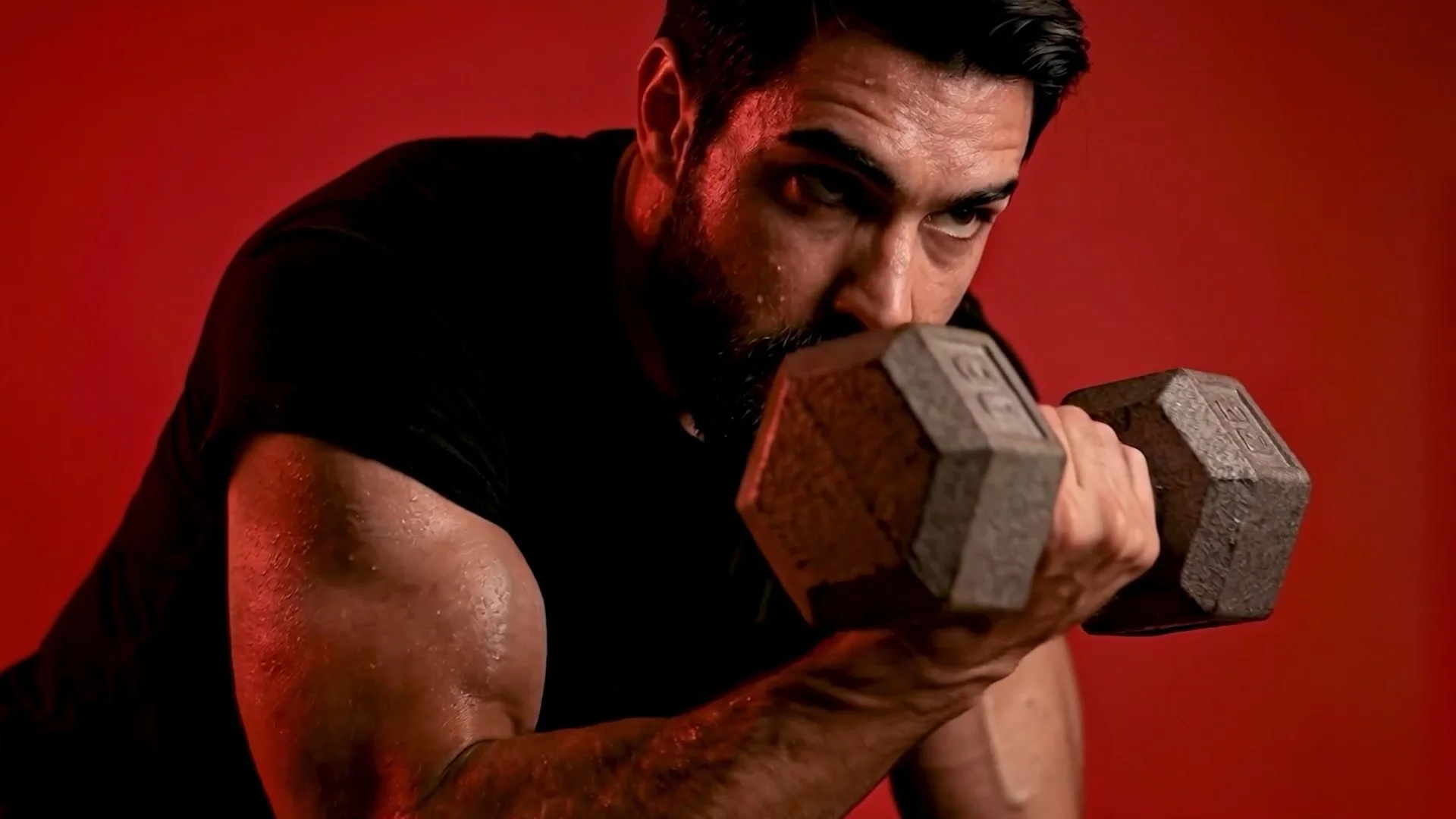 wellness_04_dumbbell-red.jpg